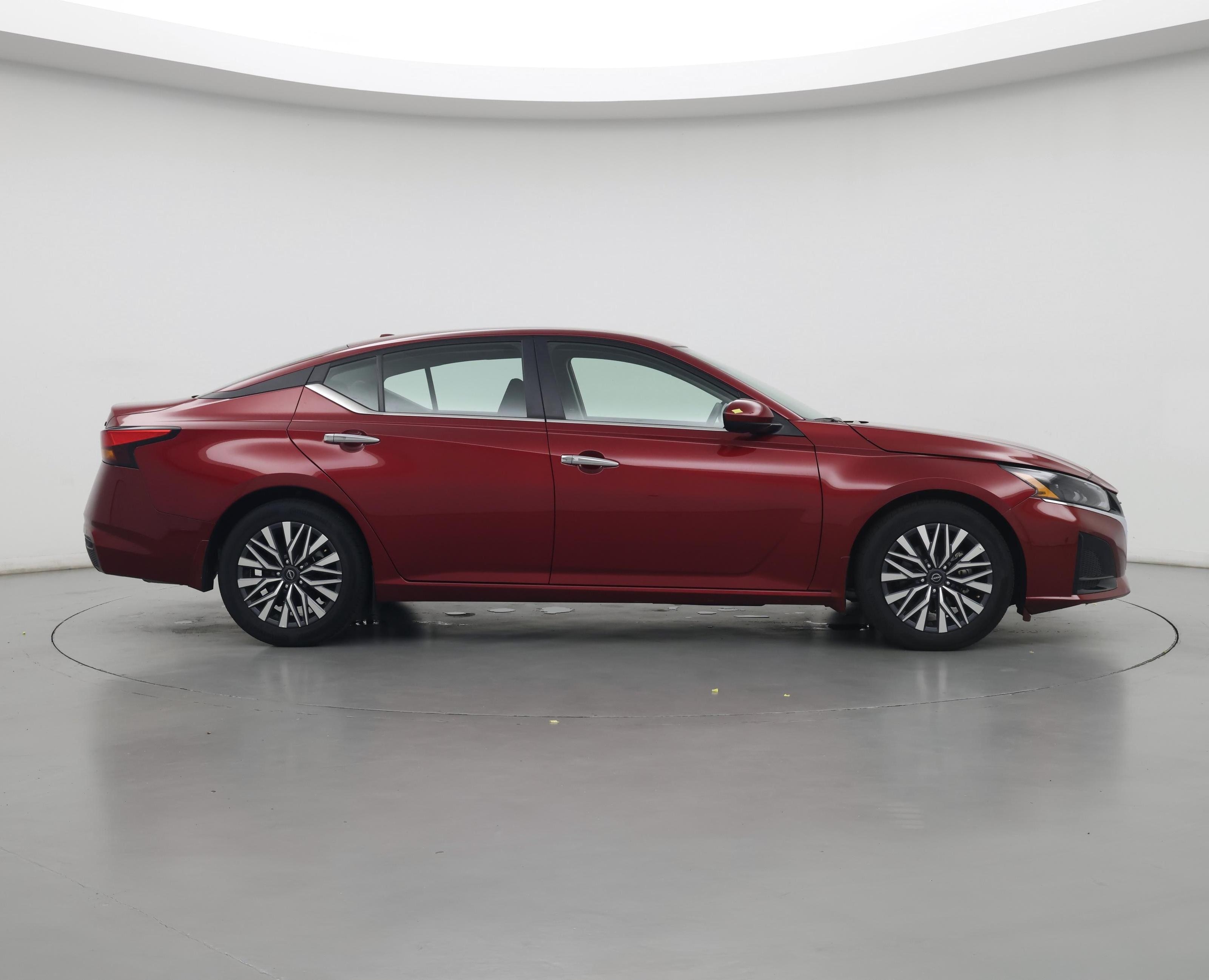 Thumbnail: 2023 Nissan Altima - 7