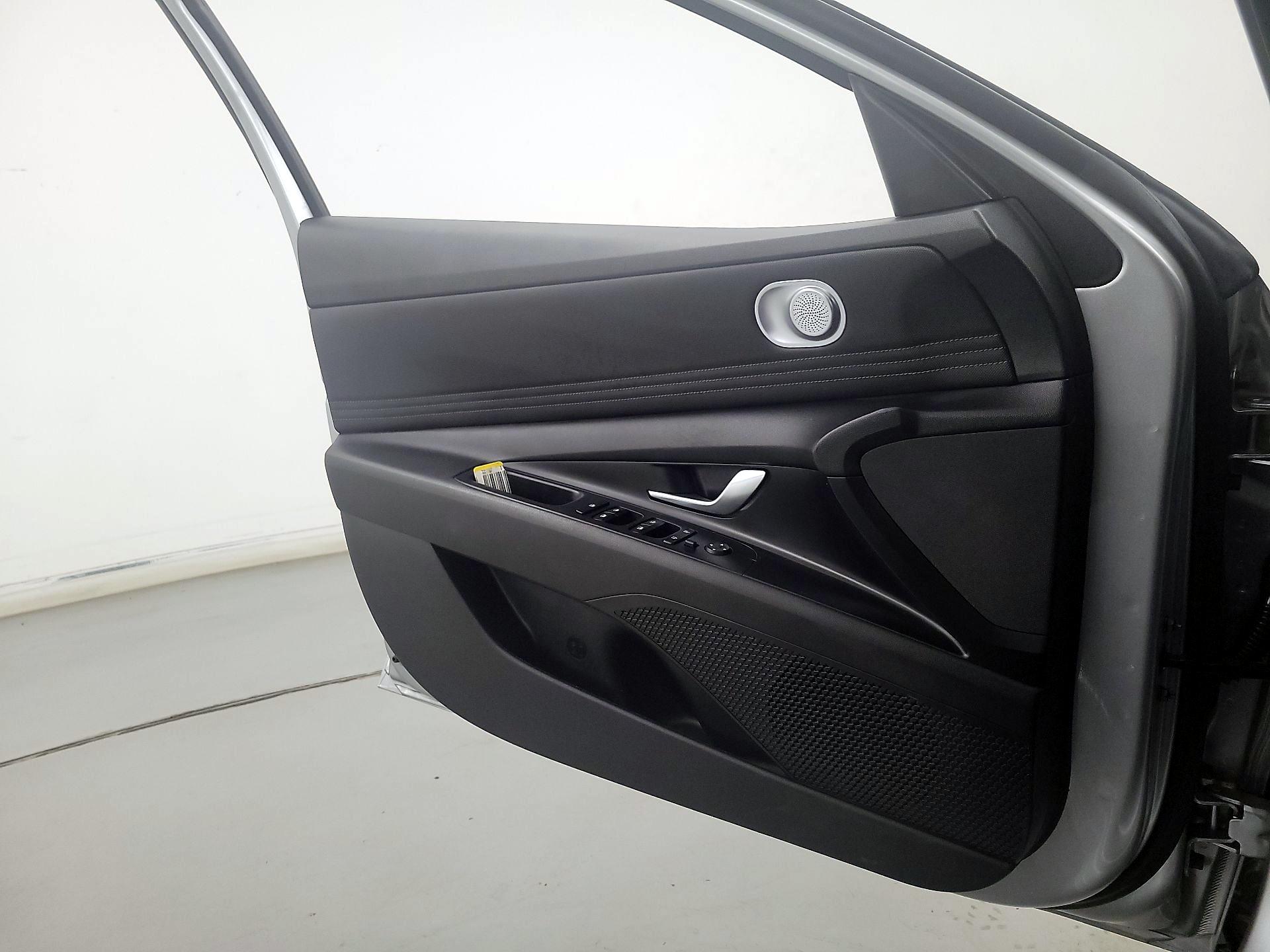 Thumbnail: 2023 Hyundai Elantra - 12