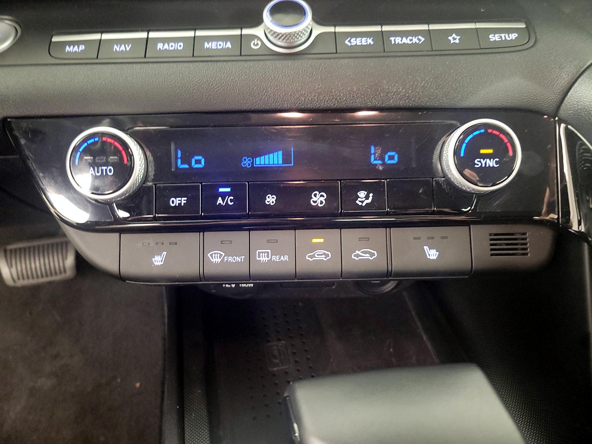 Thumbnail: 2023 Hyundai Elantra - 17