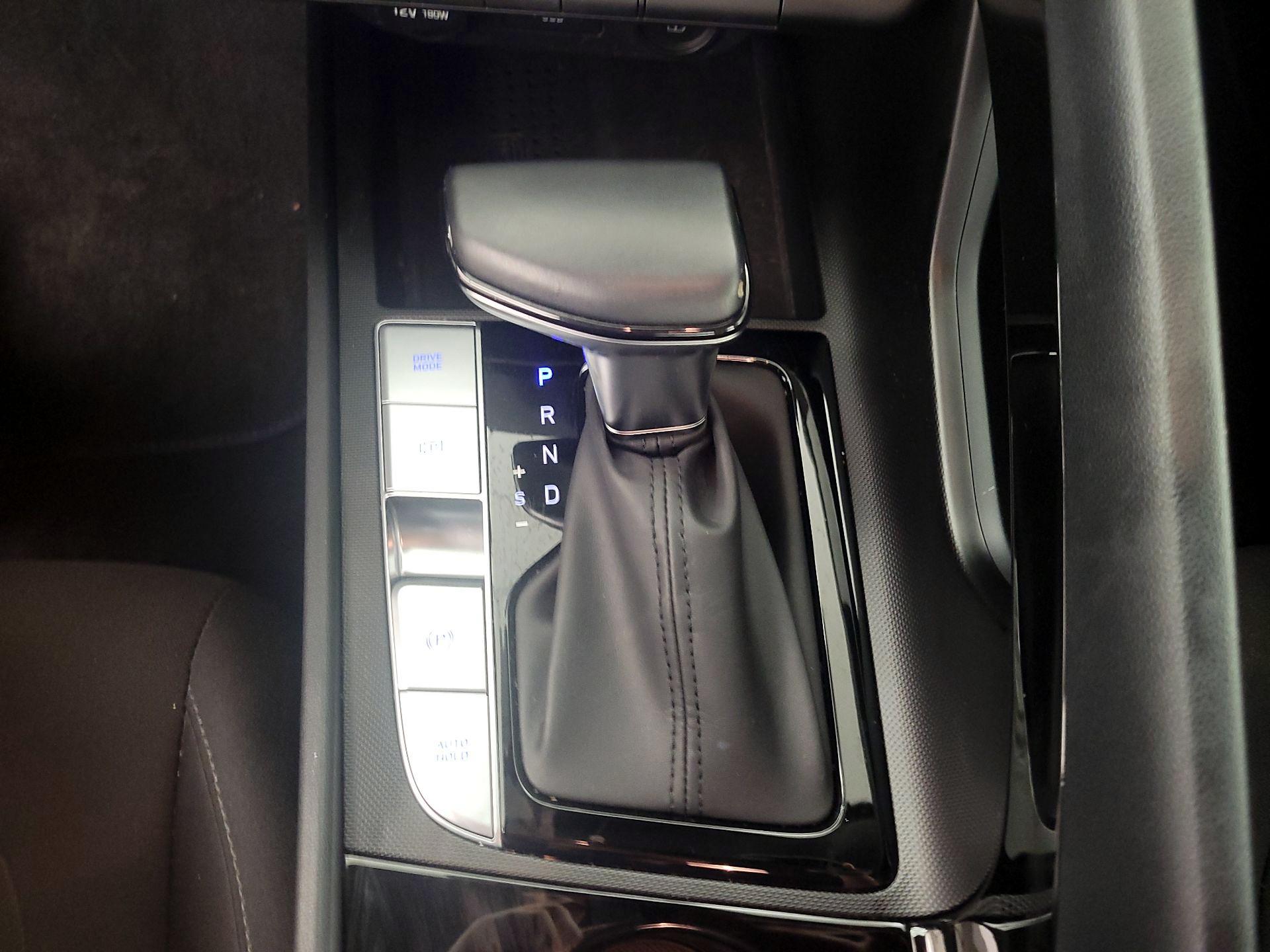 Thumbnail: 2023 Hyundai Elantra - 18