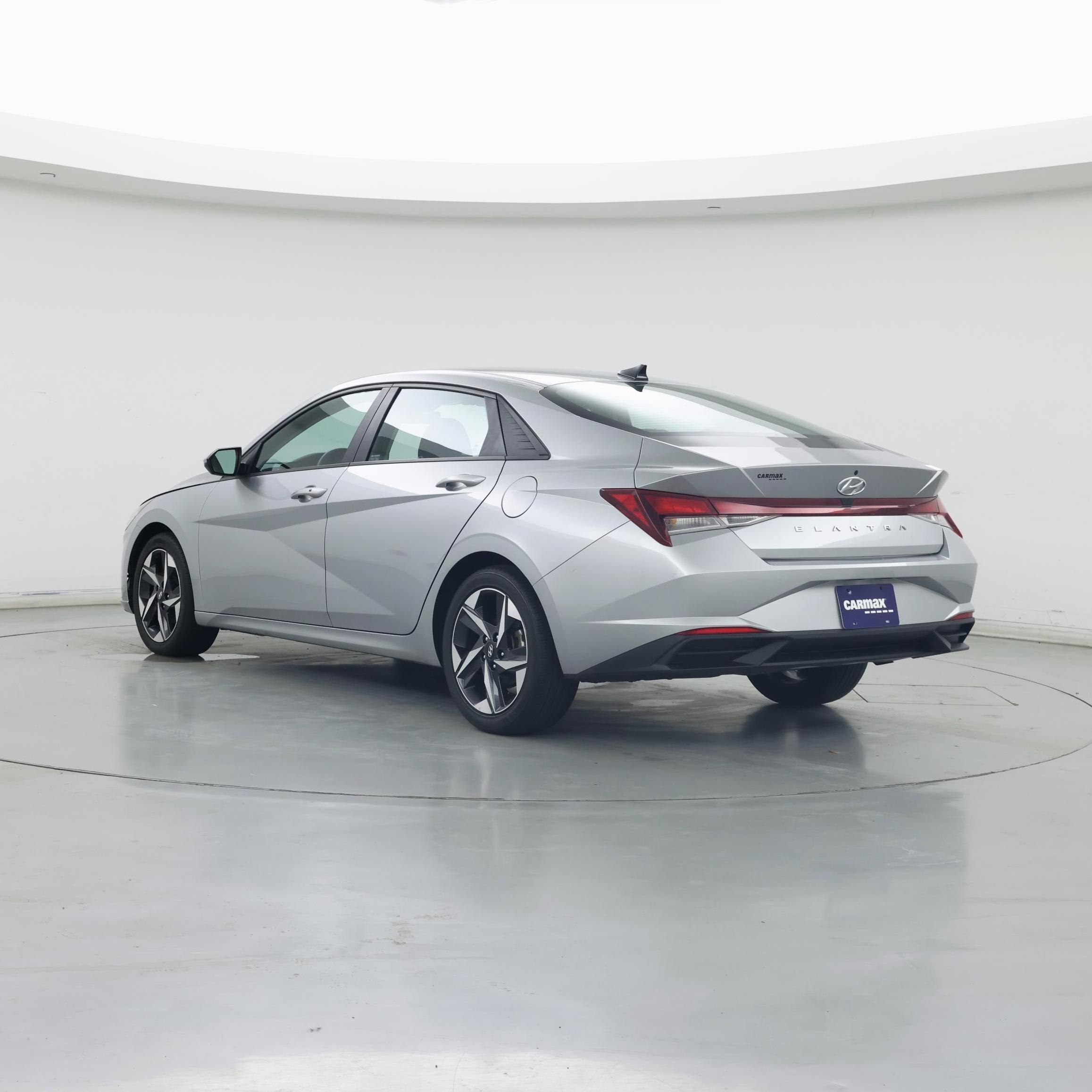 Thumbnail: 2023 Hyundai Elantra - 2