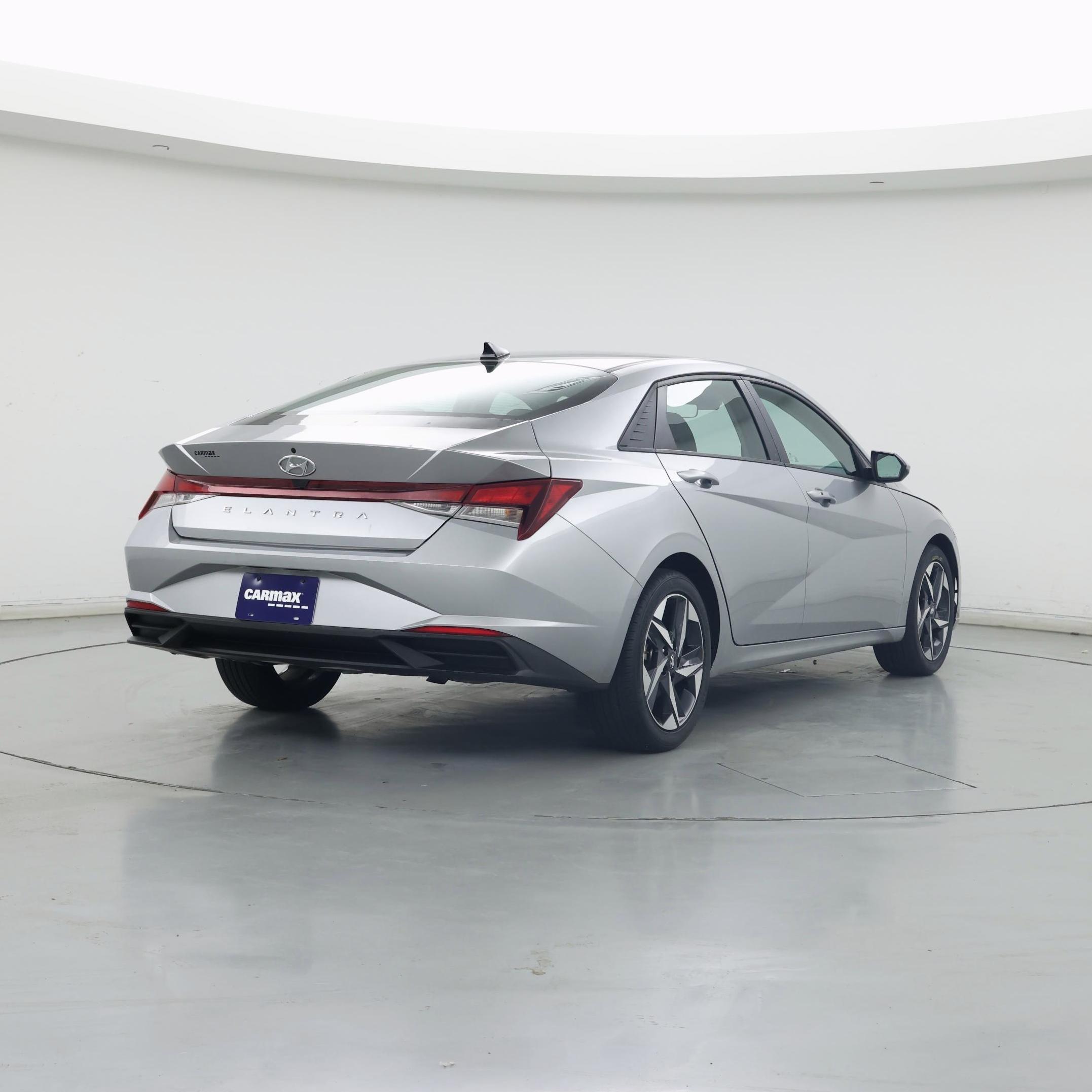 Thumbnail: 2023 Hyundai Elantra - 8