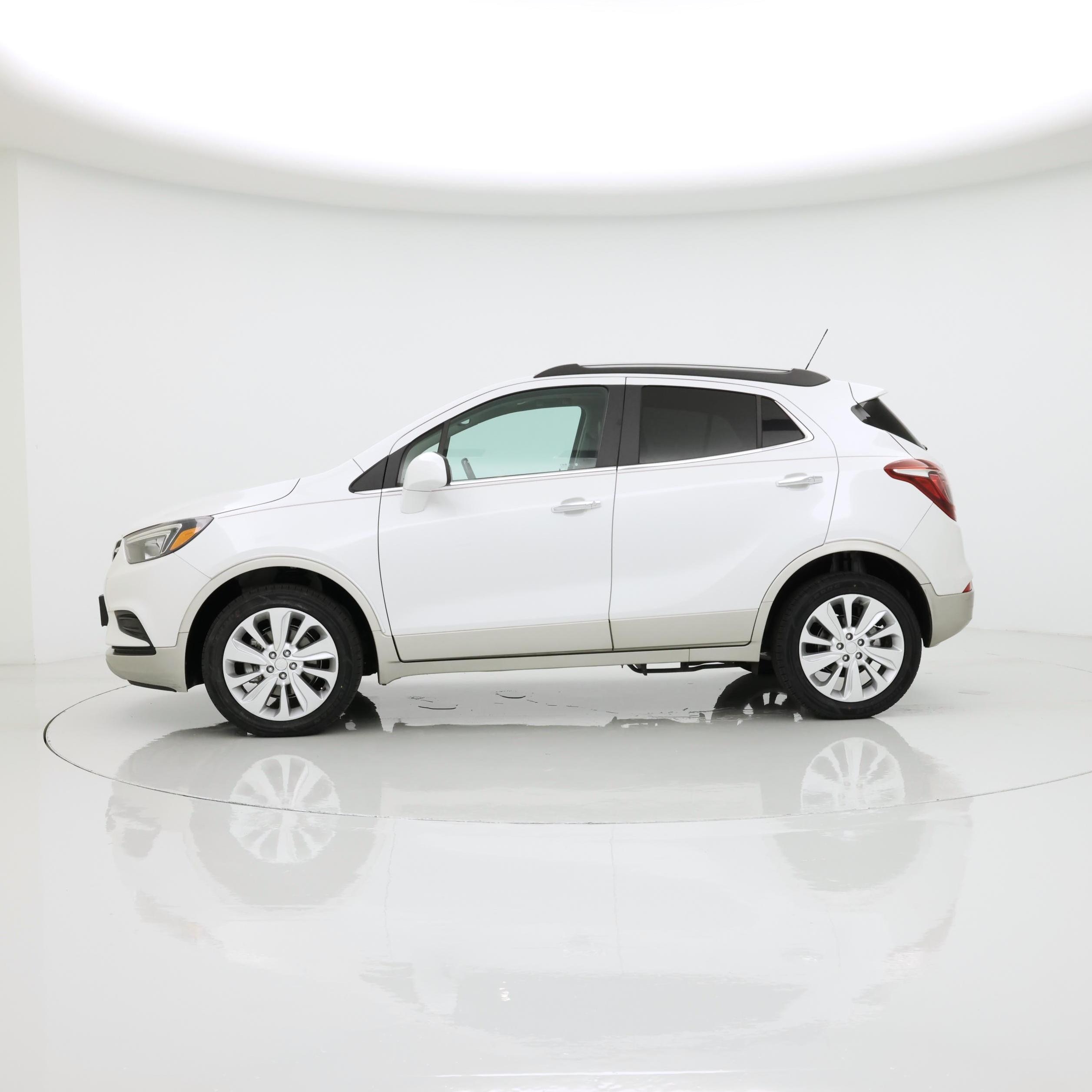 Thumbnail: 2021 Buick Encore - 3
