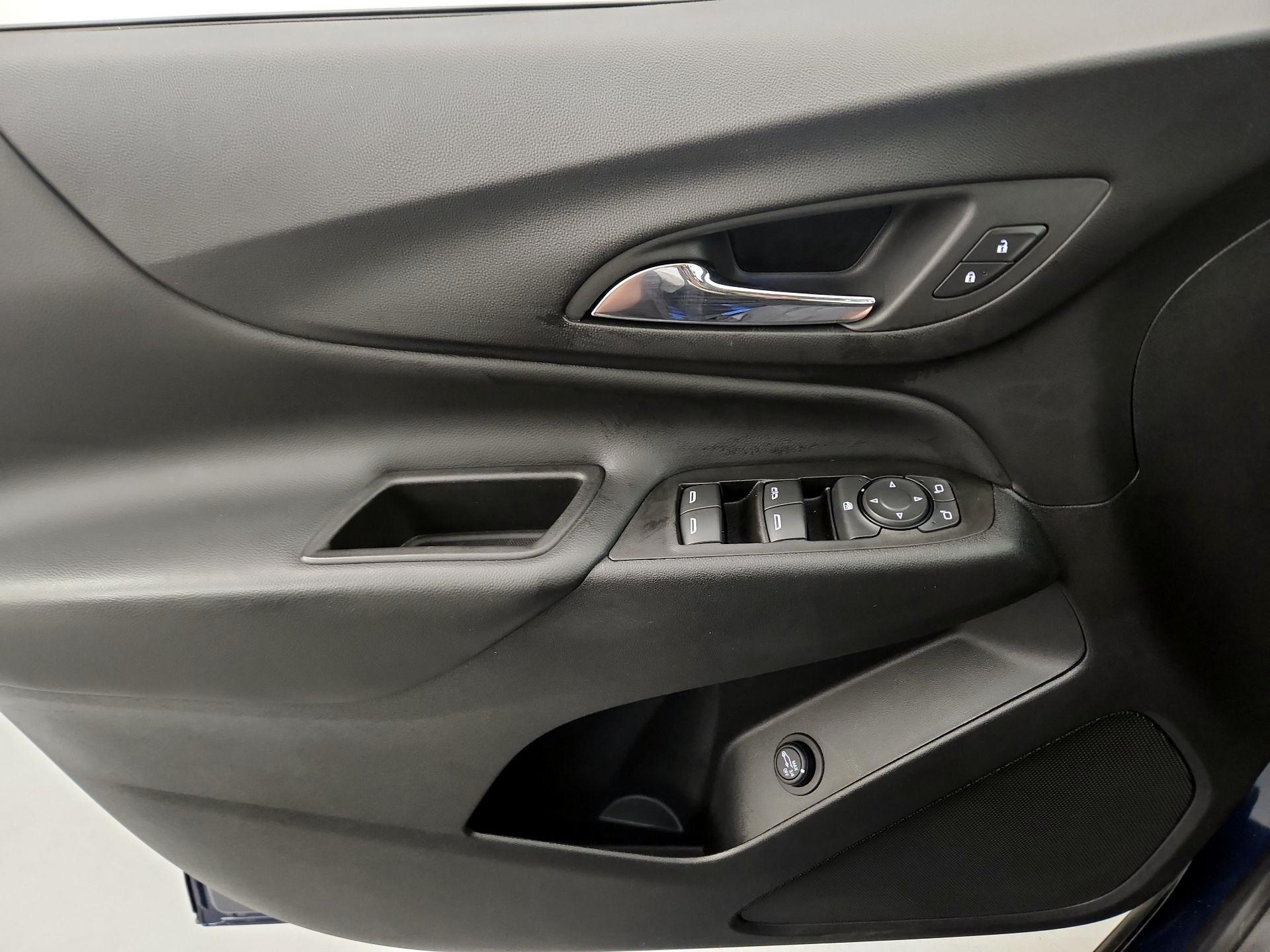 Thumbnail: 2022 Chevrolet Equinox - 12