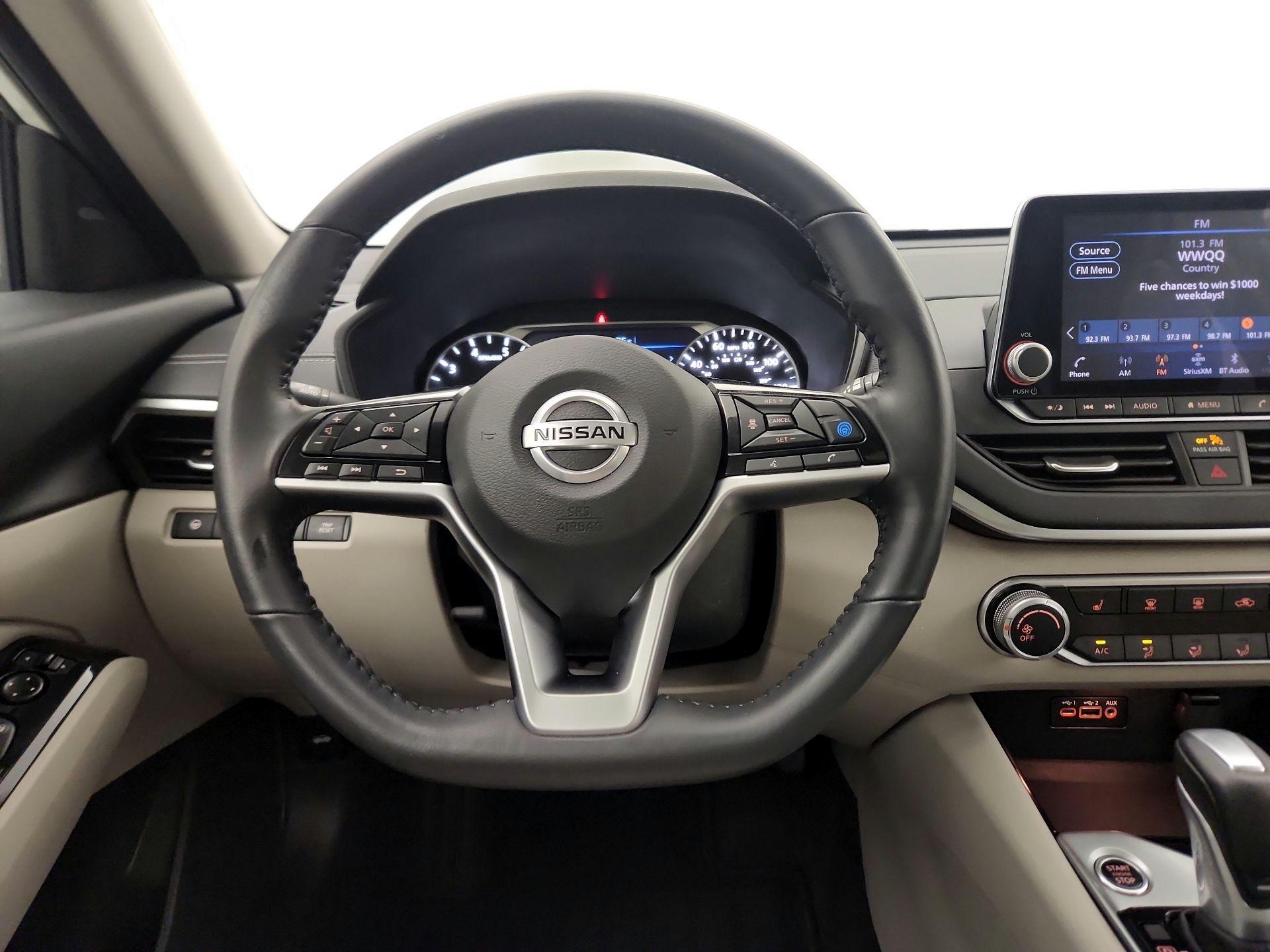 Thumbnail: 2022 Nissan Altima - 10