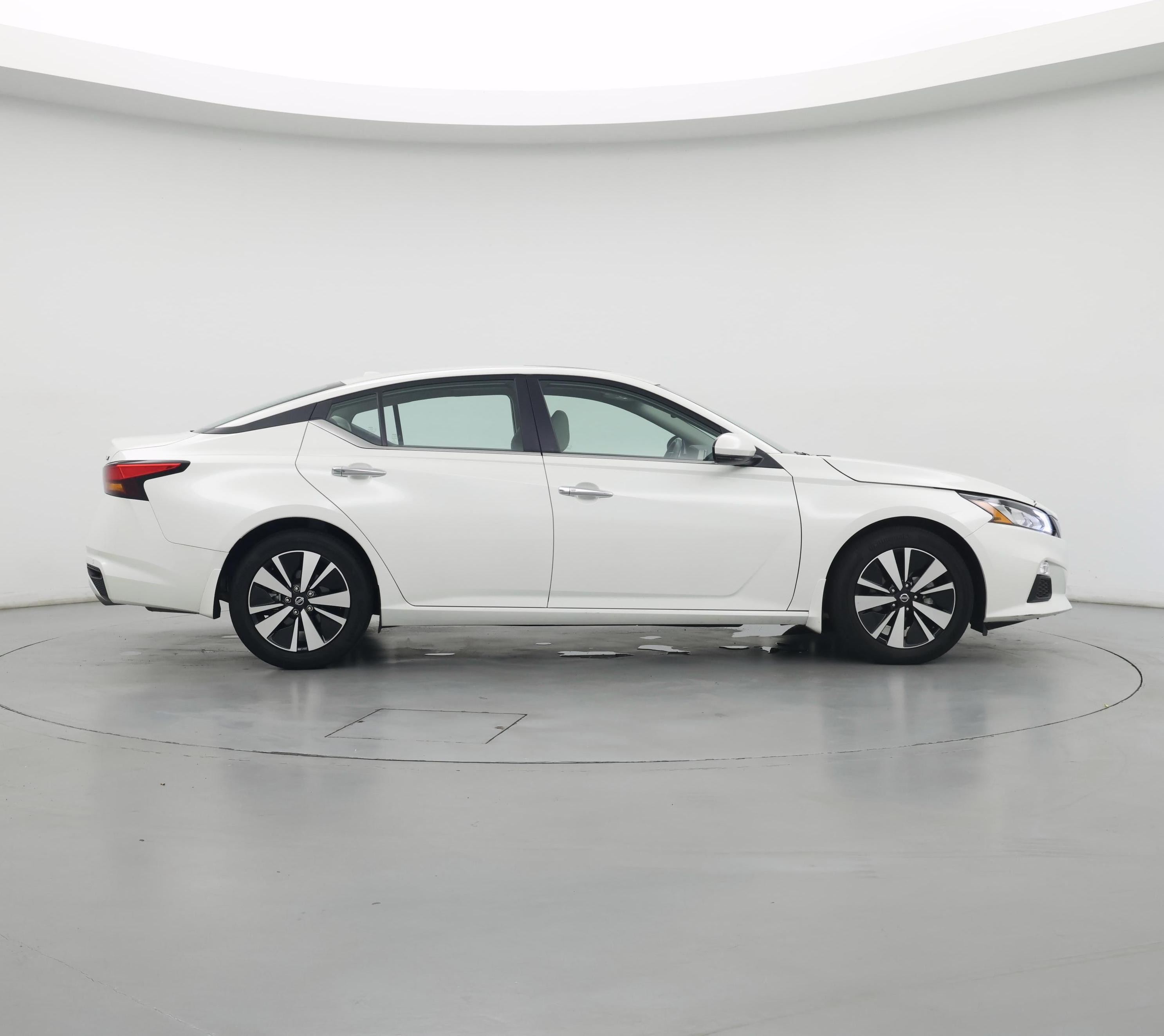 Thumbnail: 2022 Nissan Altima - 7