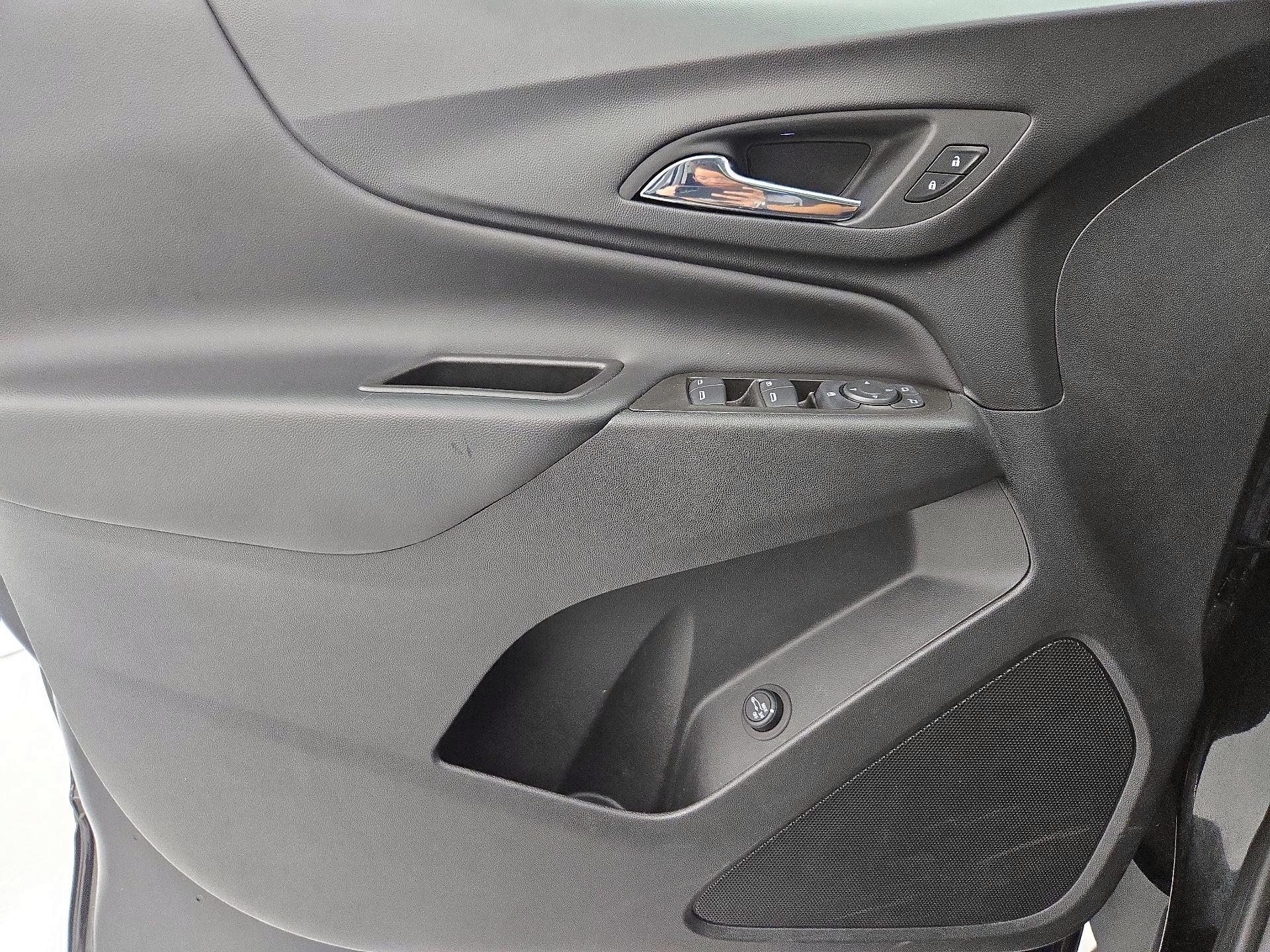 Thumbnail: 2022 Chevrolet Equinox - 12