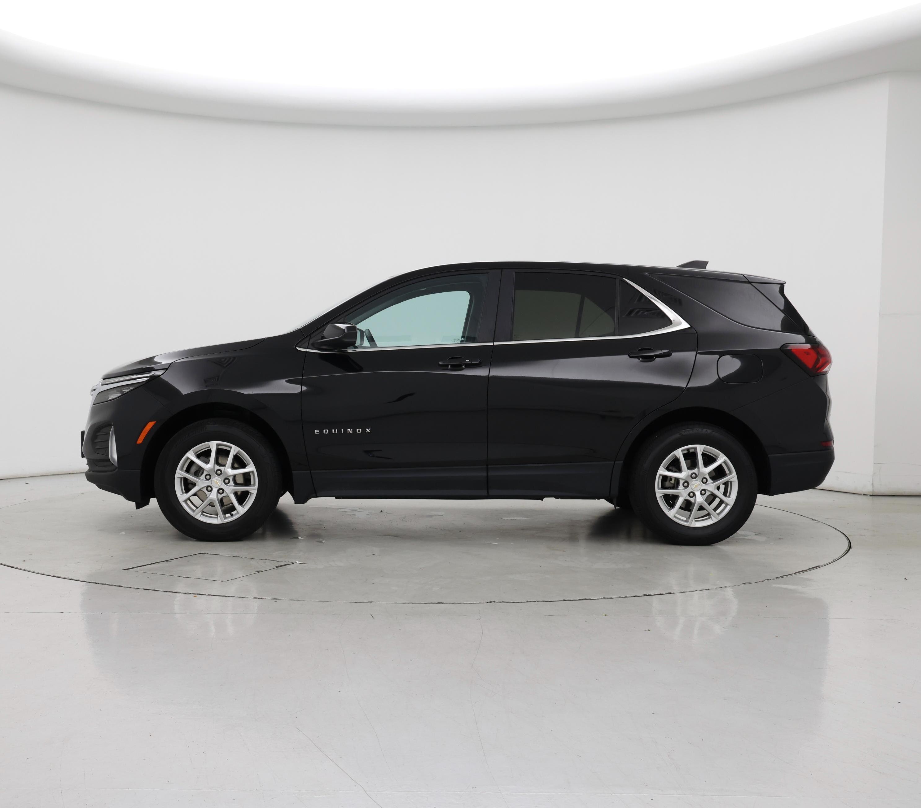 Thumbnail: 2023 Chevrolet Equinox - 3