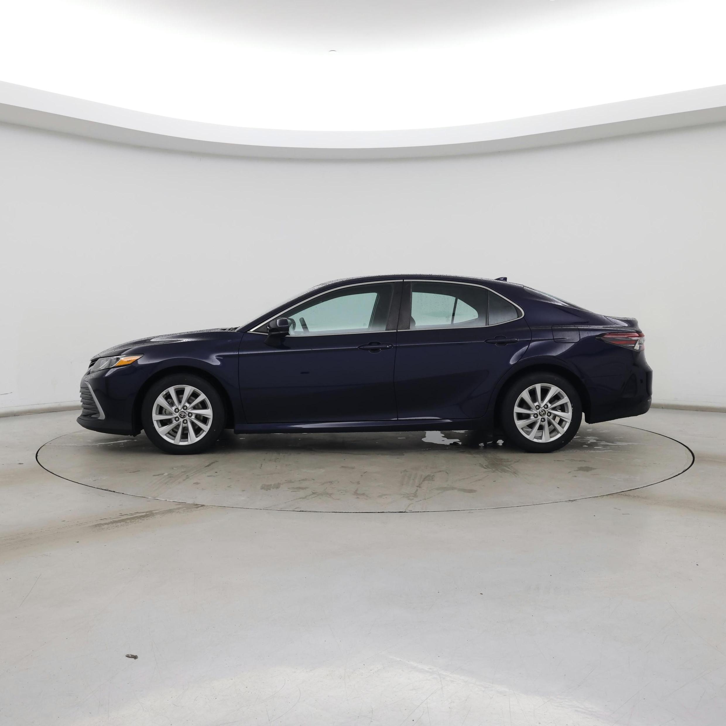 Thumbnail: 2021 Toyota Camry - 3