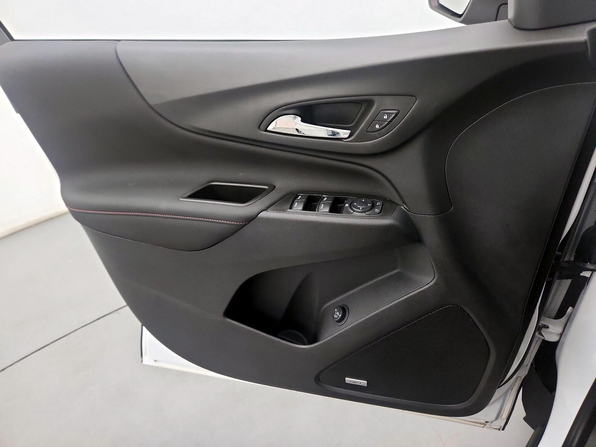 Thumbnail: 2022 Chevrolet Equinox - 12