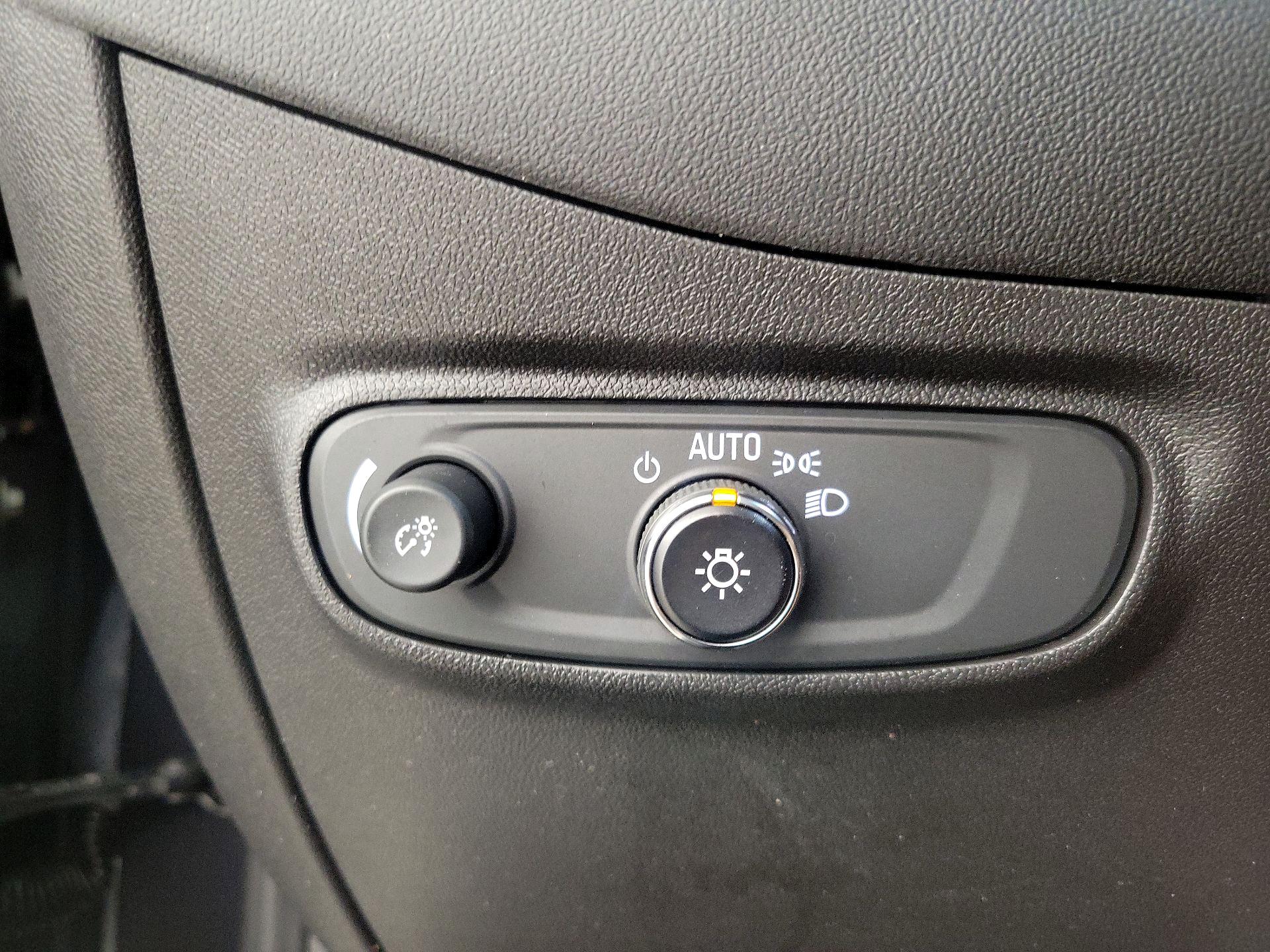 Thumbnail: 2022 Chevrolet Equinox - 13