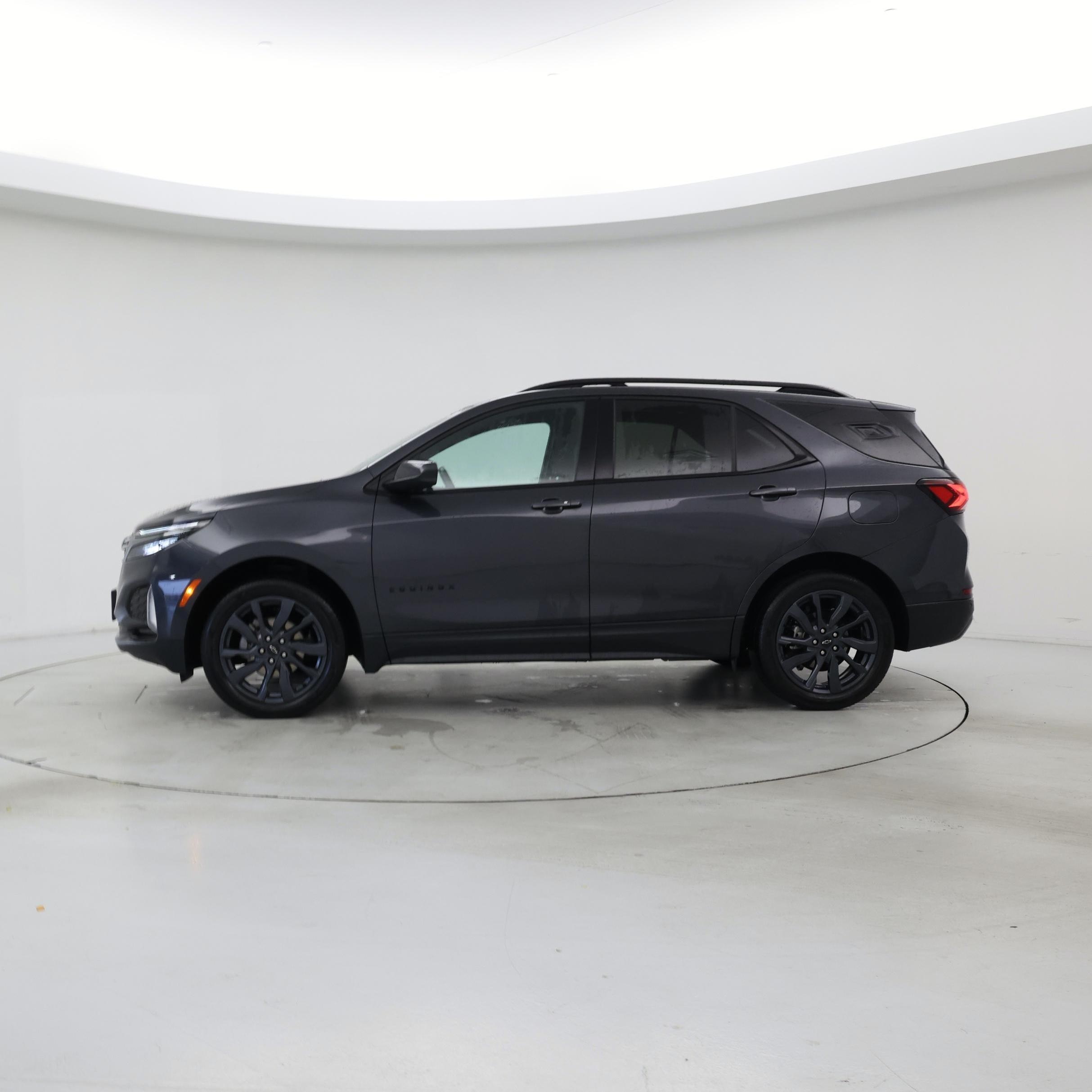 Thumbnail: 2022 Chevrolet Equinox - 3