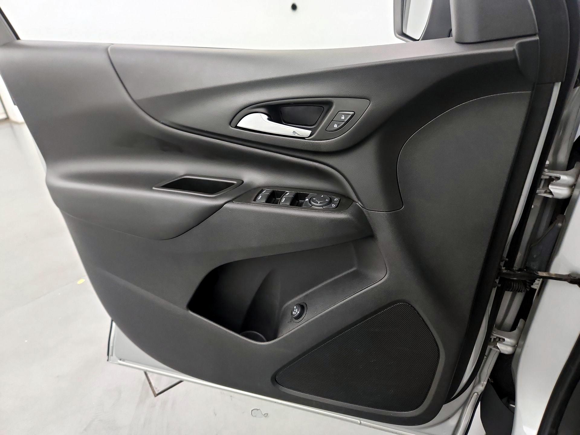 Thumbnail: 2022 Chevrolet Equinox - 12