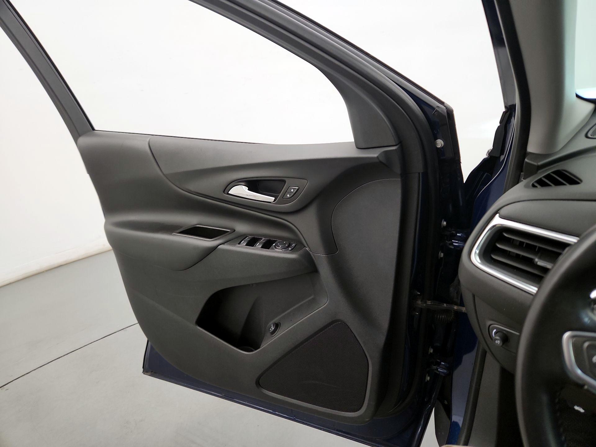 Thumbnail: 2022 Chevrolet Equinox - 12