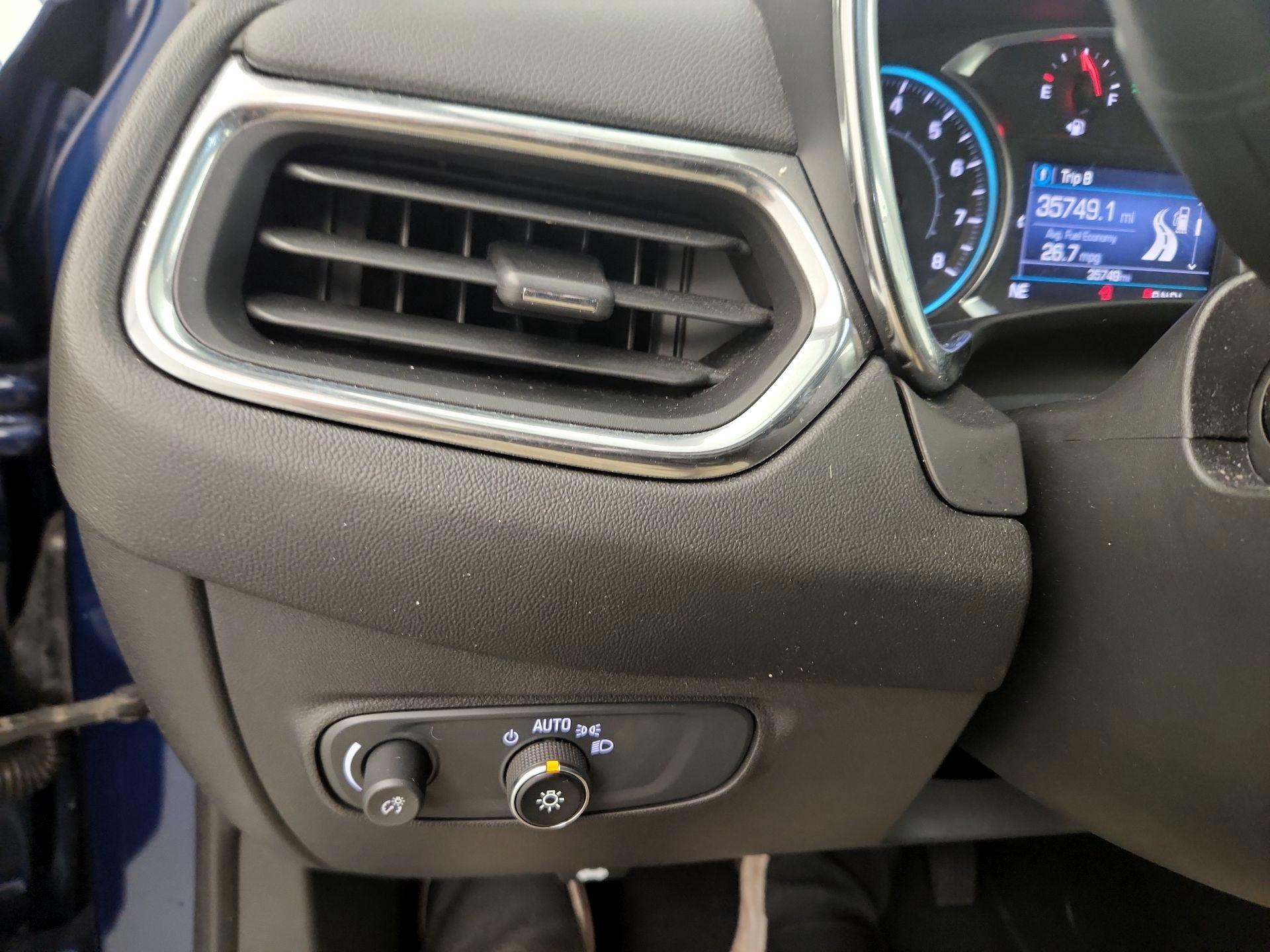 Thumbnail: 2022 Chevrolet Equinox - 13
