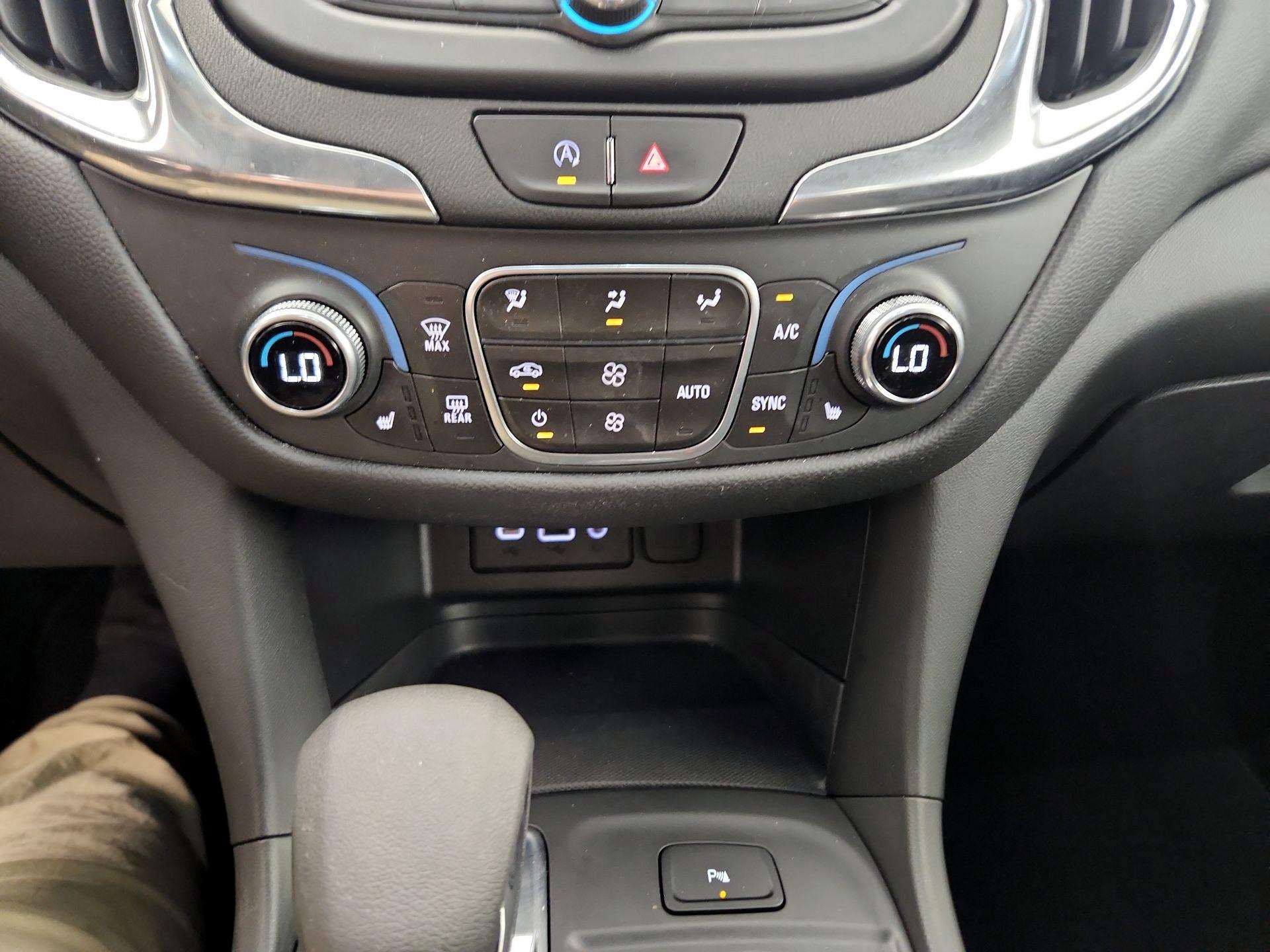 Thumbnail: 2022 Chevrolet Equinox - 17