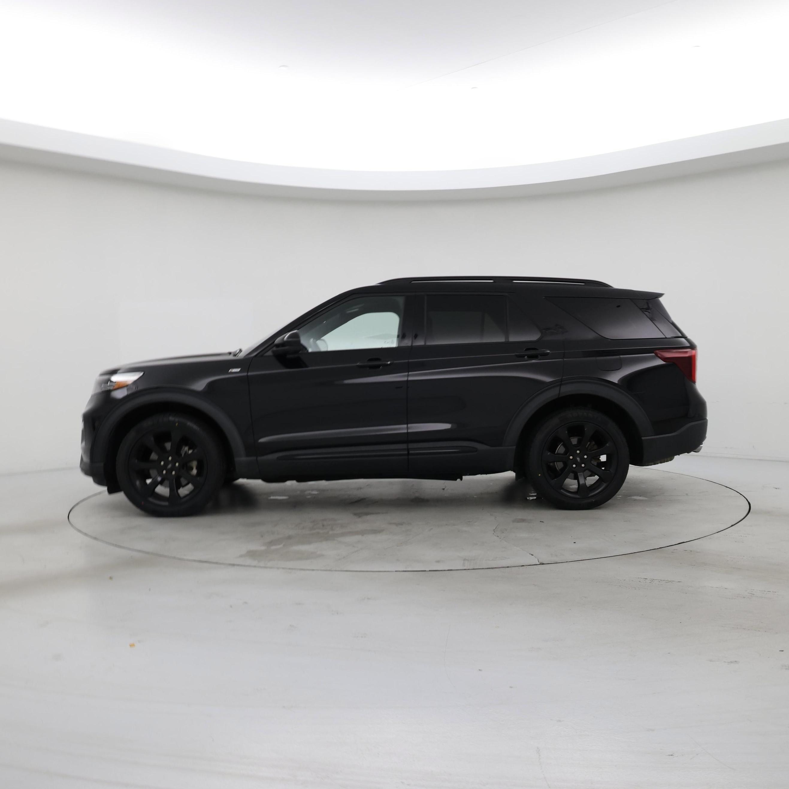 Thumbnail: 2022 Ford Explorer - 3