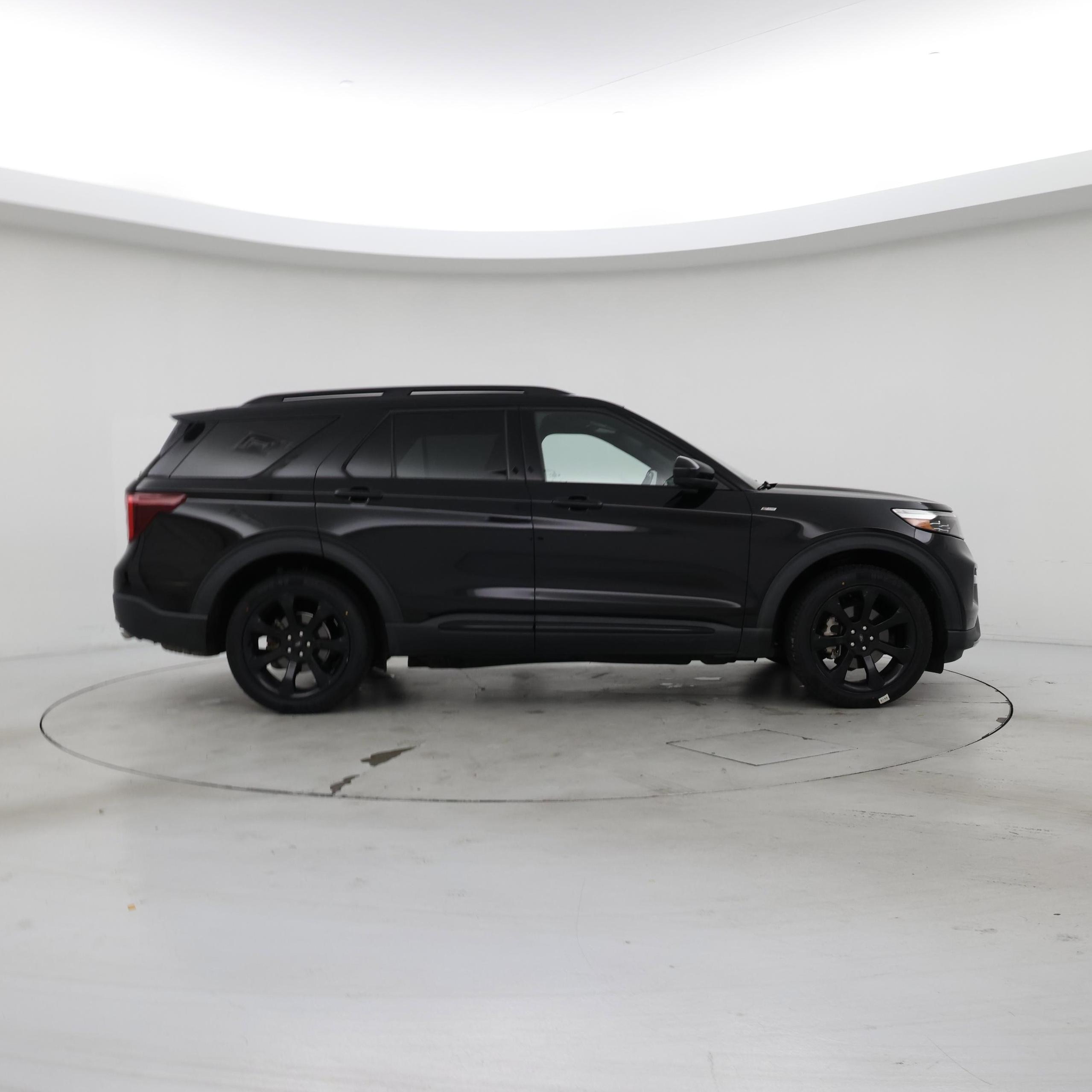 Thumbnail: 2022 Ford Explorer - 7