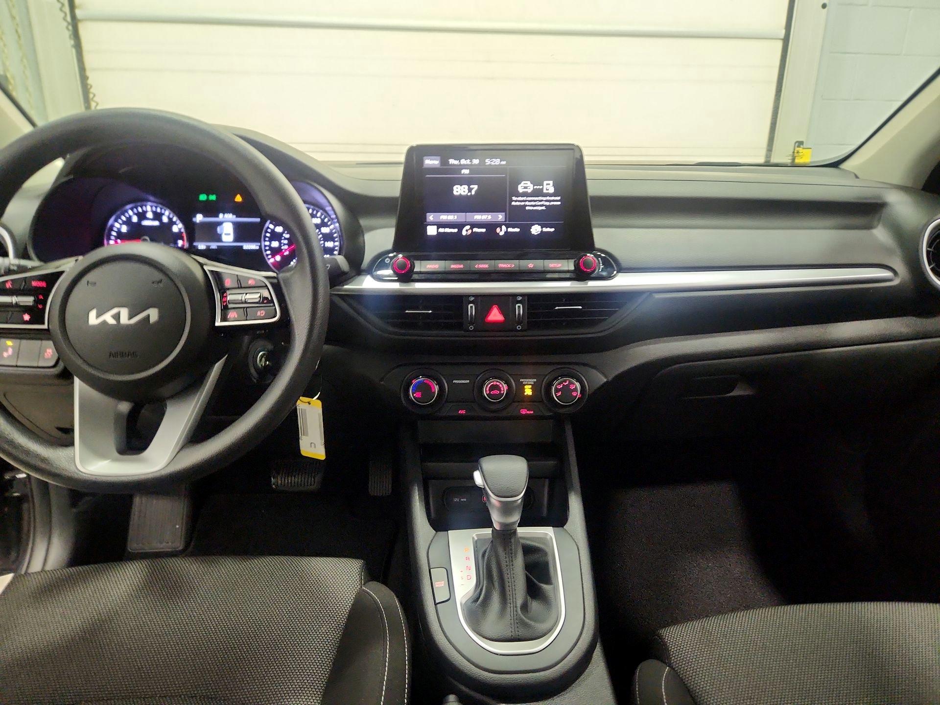 Thumbnail: 2023 Kia Forte - 9