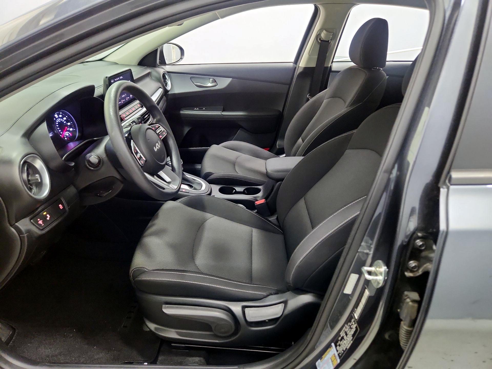 Thumbnail: 2023 Kia Forte - 11