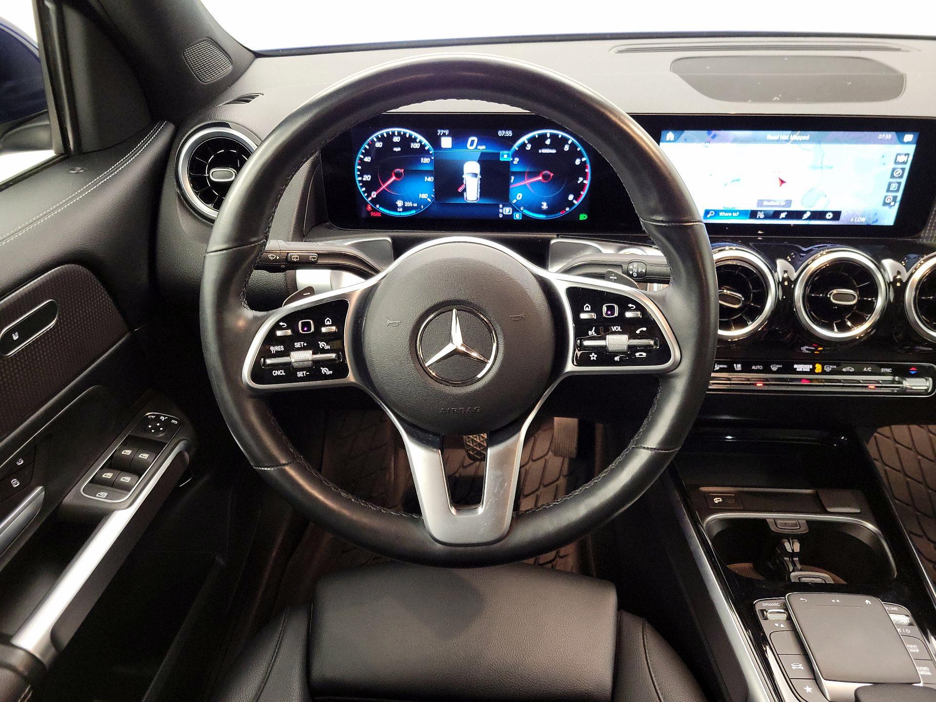 Thumbnail: 2022 Mercedes-Benz GLB - 10