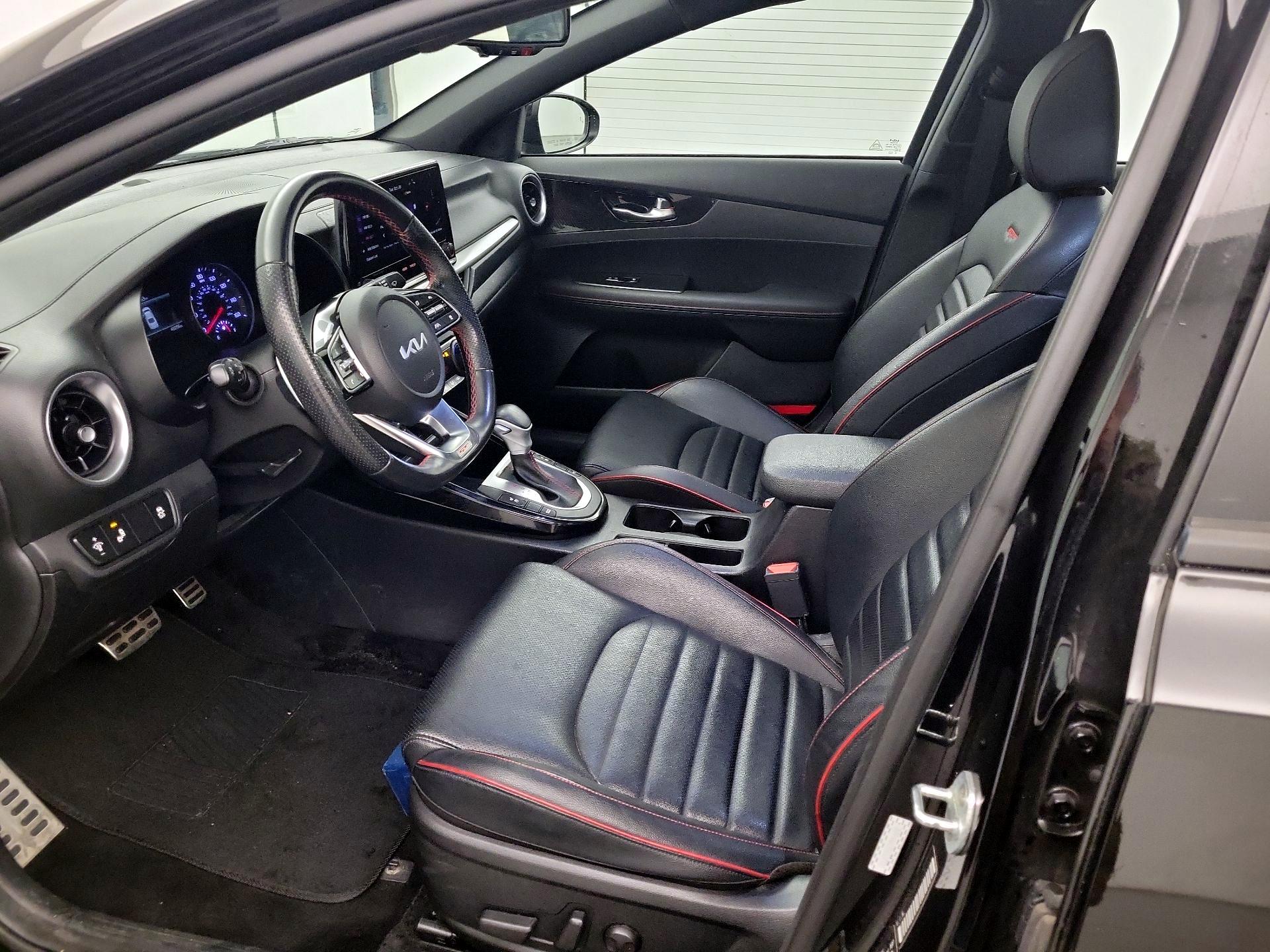 Thumbnail: 2023 Kia Forte - 11