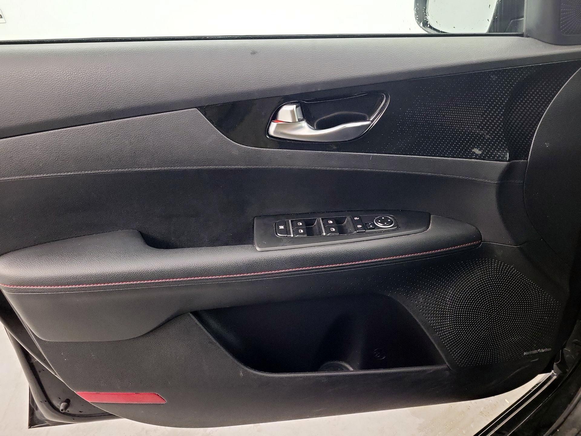 Thumbnail: 2023 Kia Forte - 12