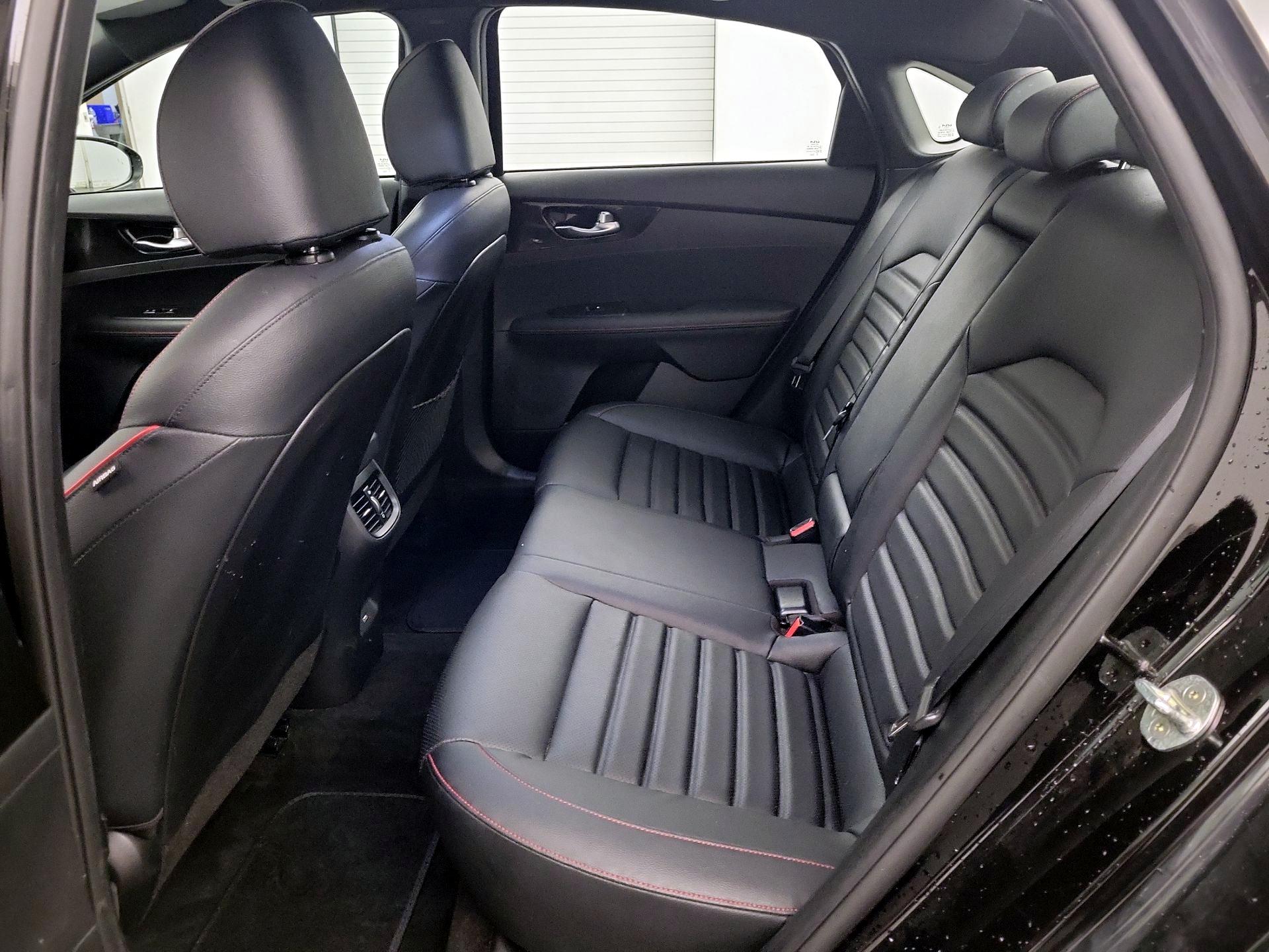 Thumbnail: 2023 Kia Forte - 20