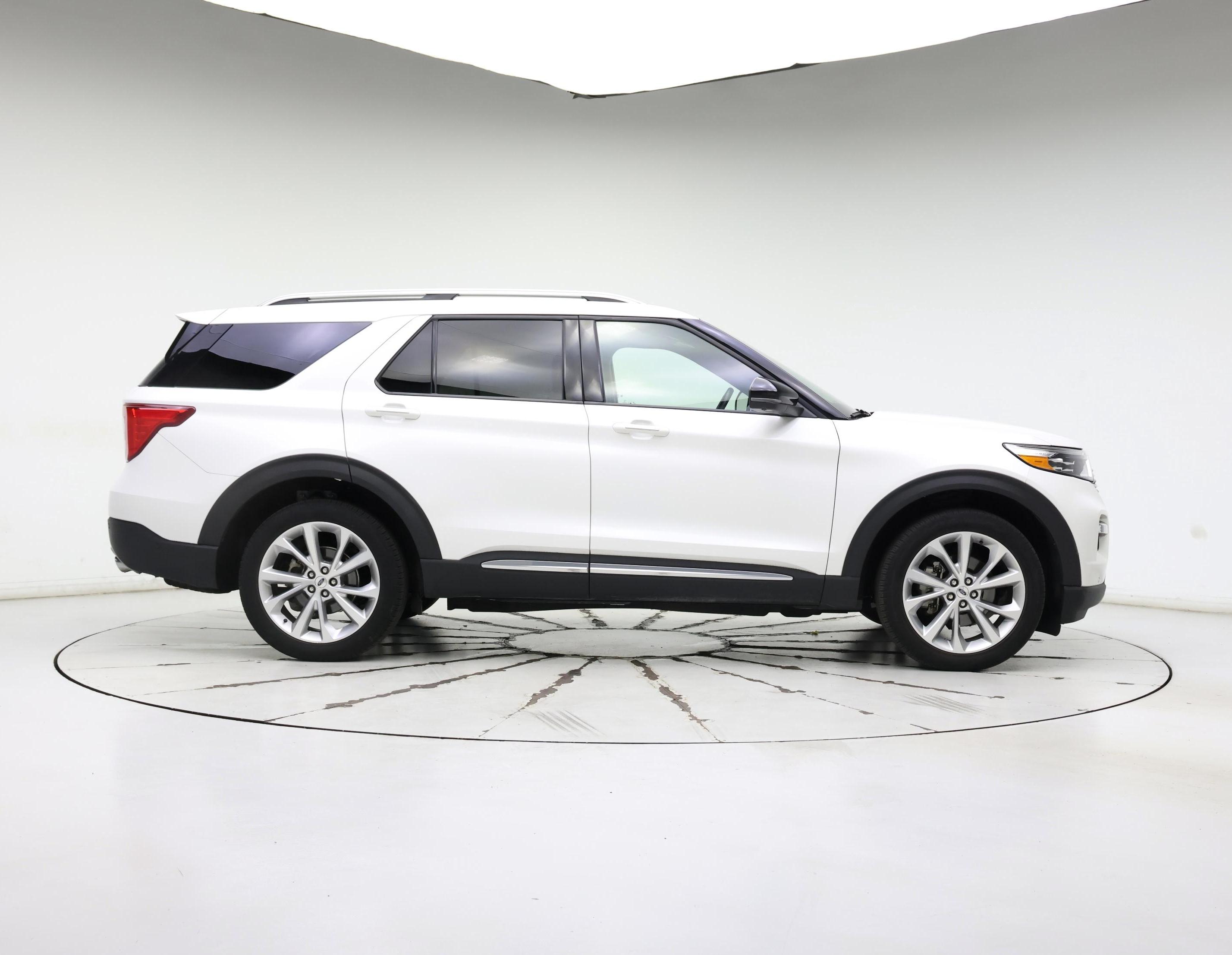 Thumbnail: 2022 Ford Explorer - 7