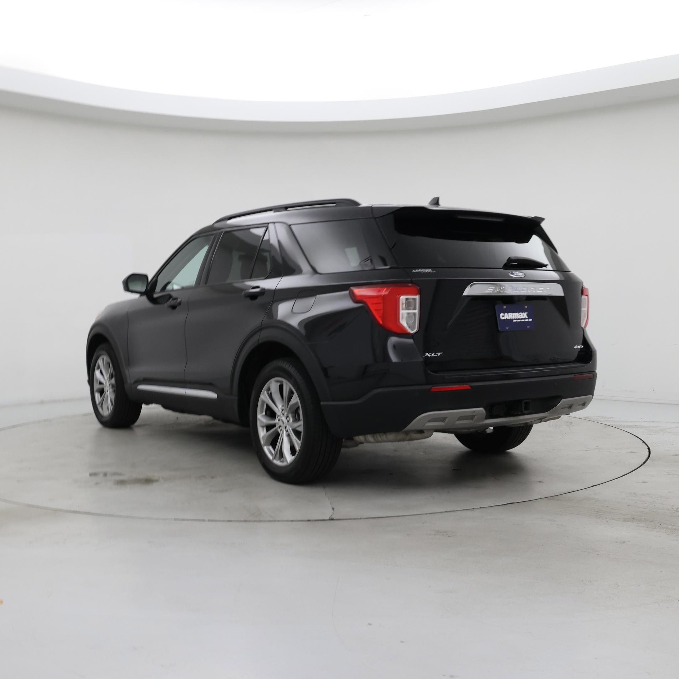 Thumbnail: 2022 Ford Explorer - 2