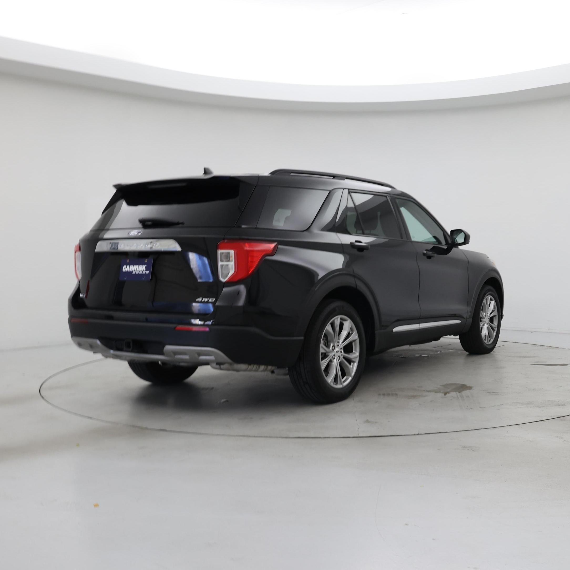Thumbnail: 2022 Ford Explorer - 8