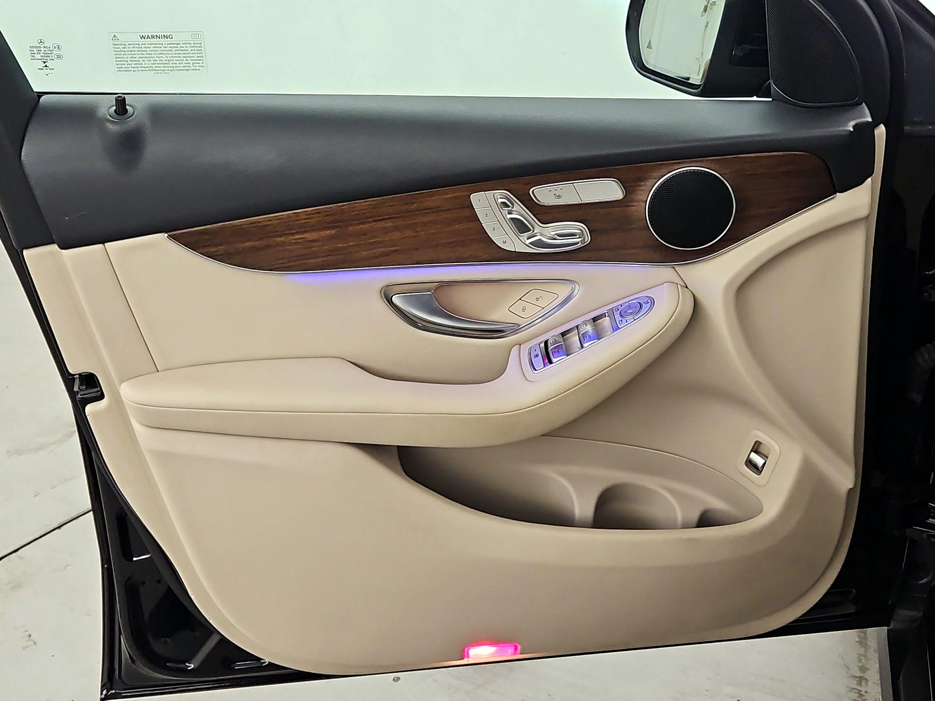 Thumbnail: 2022 Mercedes-Benz GLC - 12