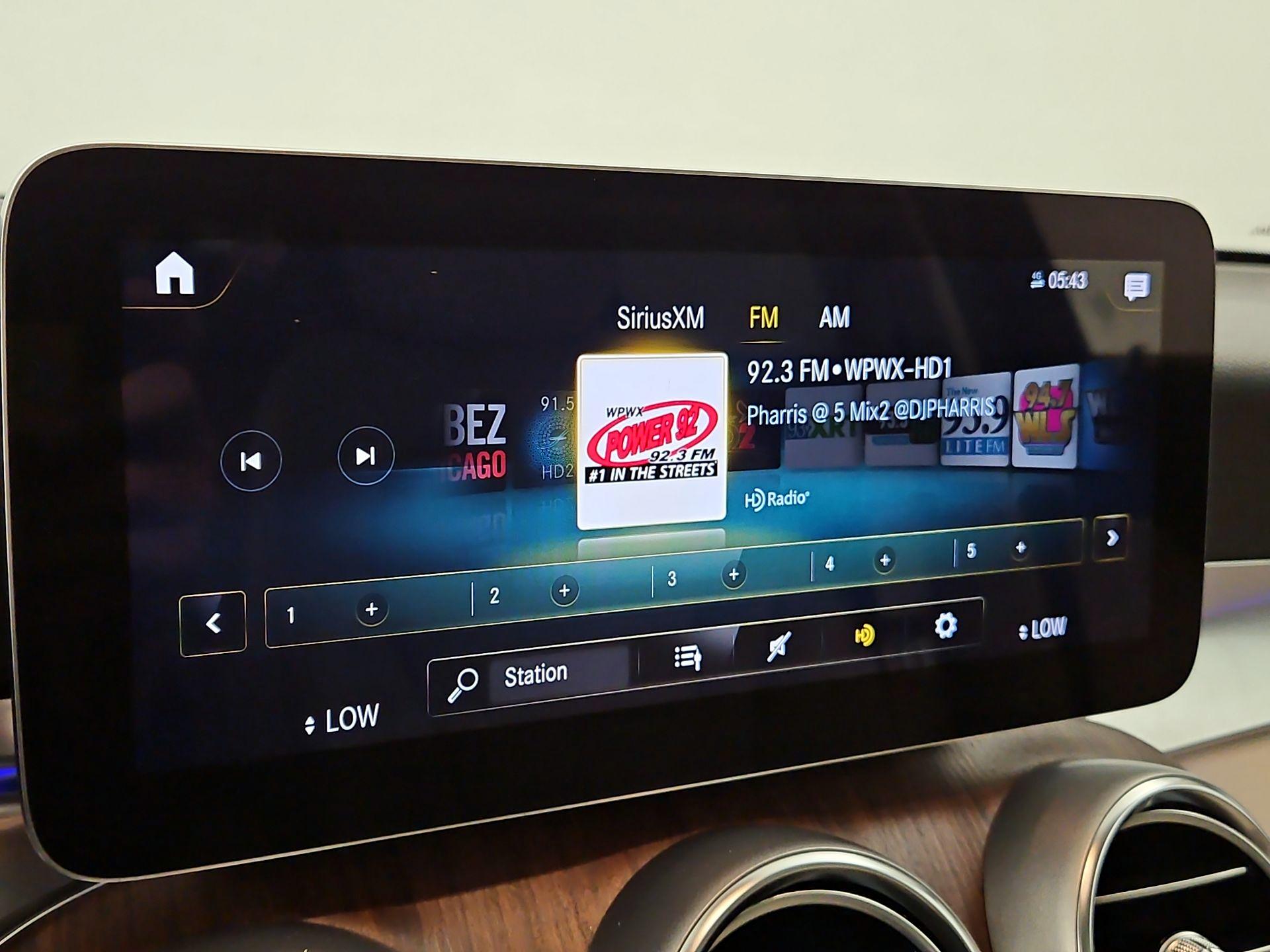 Thumbnail: 2022 Mercedes-Benz GLC - 16