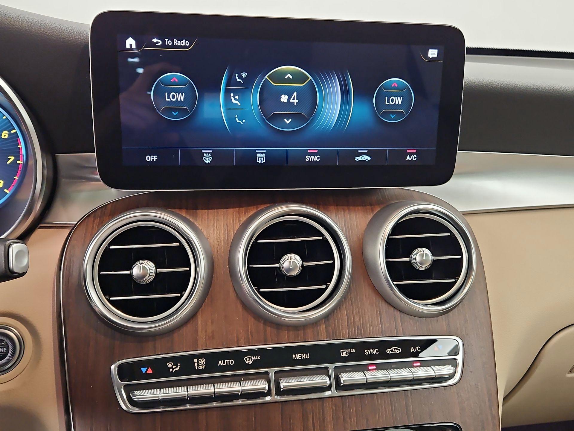 Thumbnail: 2022 Mercedes-Benz GLC - 17