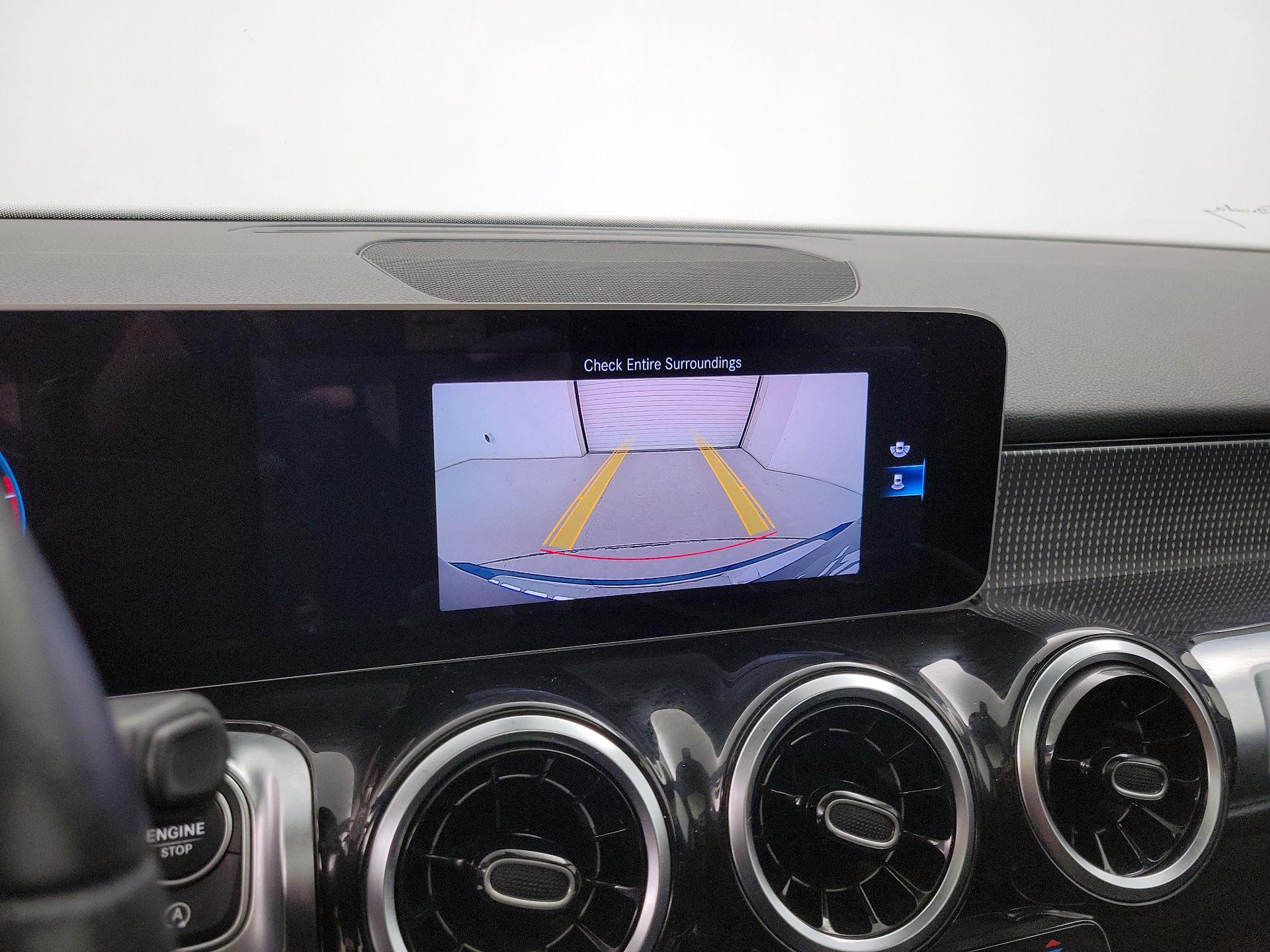 Thumbnail: 2020 Mercedes-Benz GLB - 14