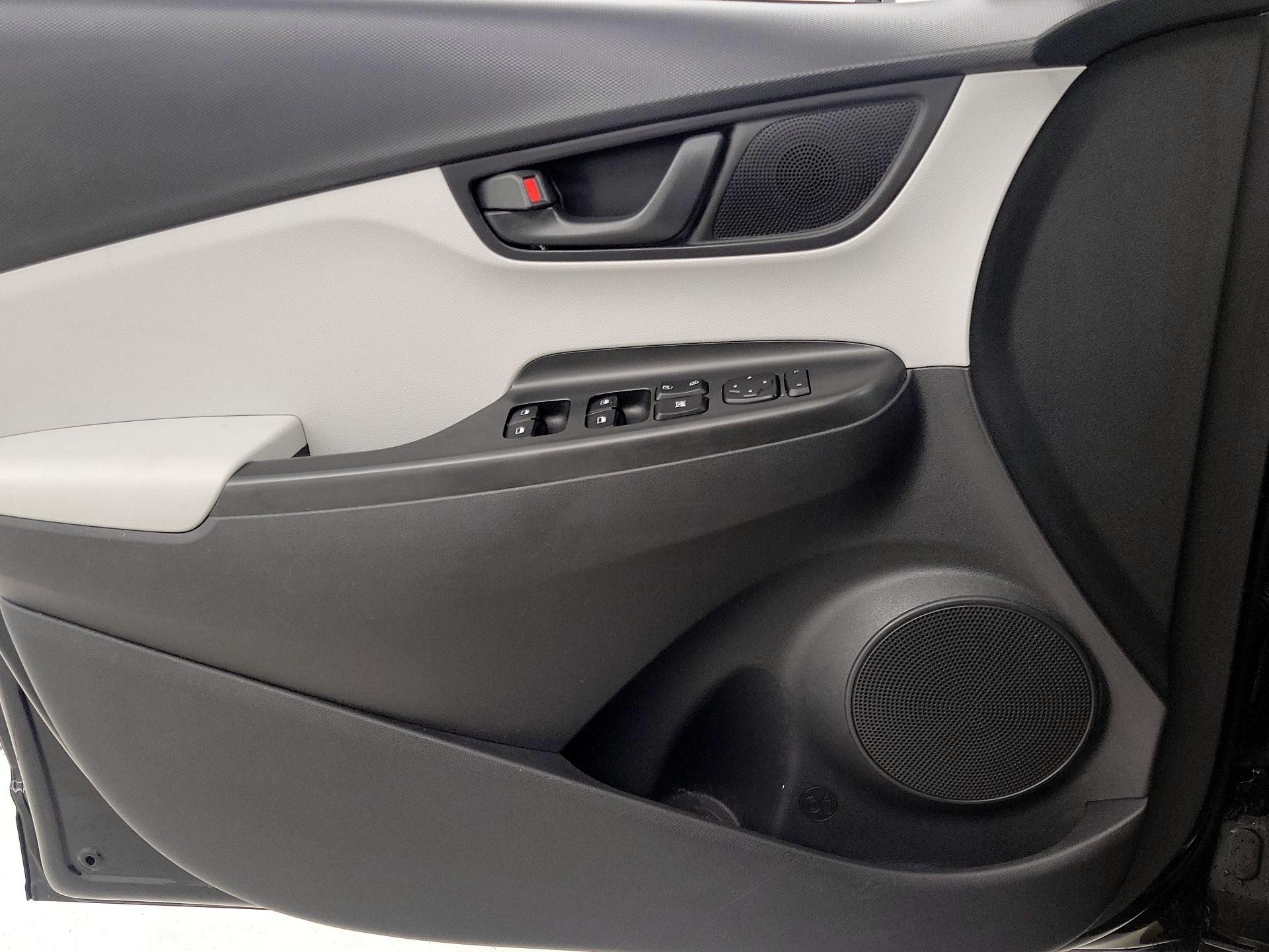 Thumbnail: 2023 Hyundai Kona - 12