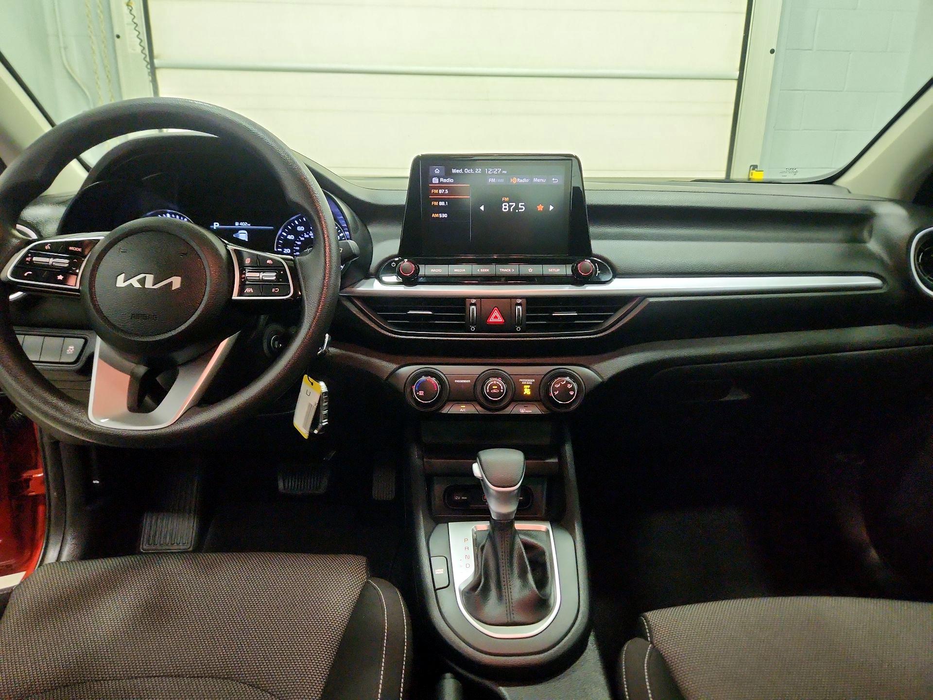 Thumbnail: 2023 Kia Forte - 9