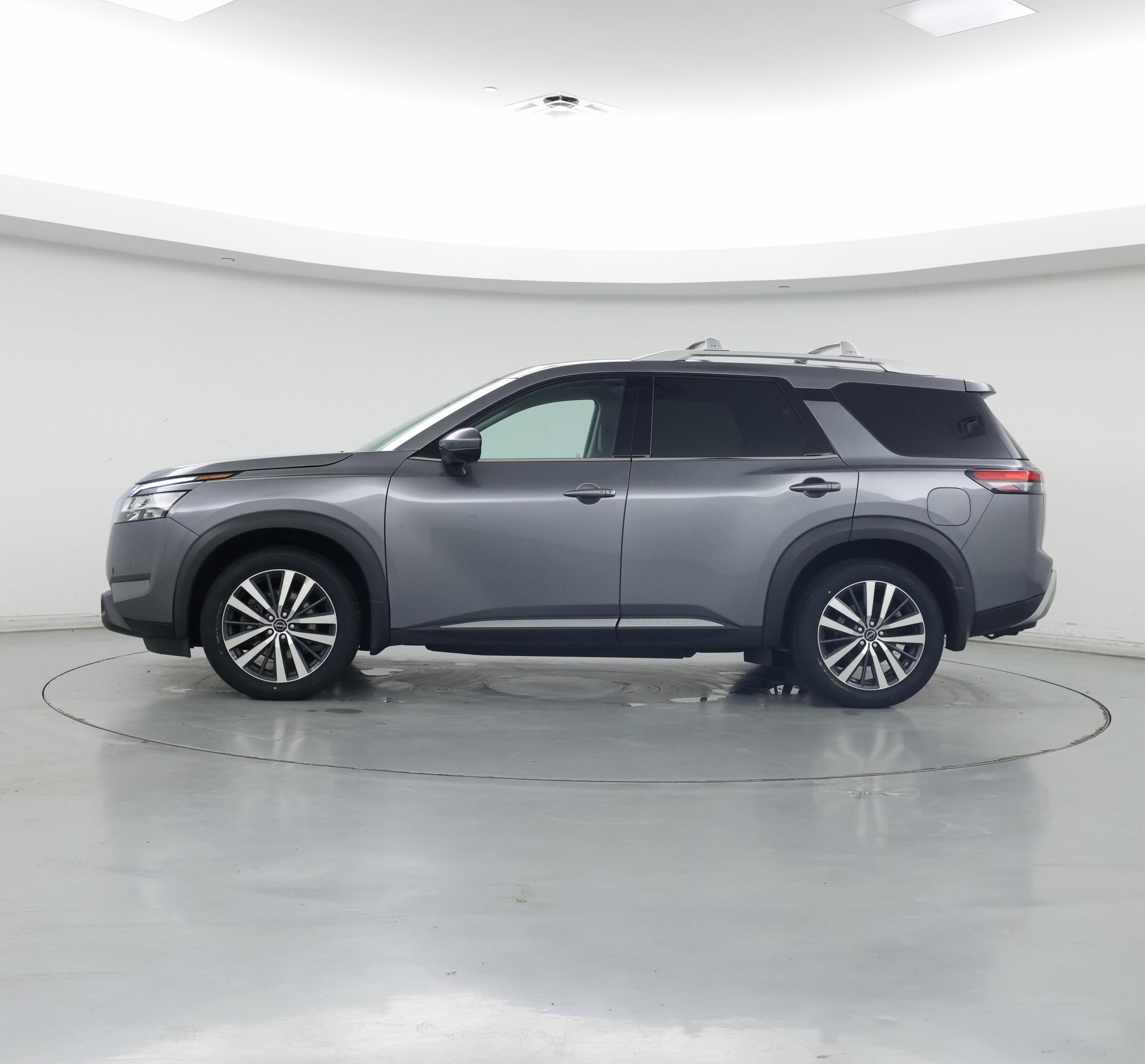 Thumbnail: 2022 Nissan Pathfinder - 3
