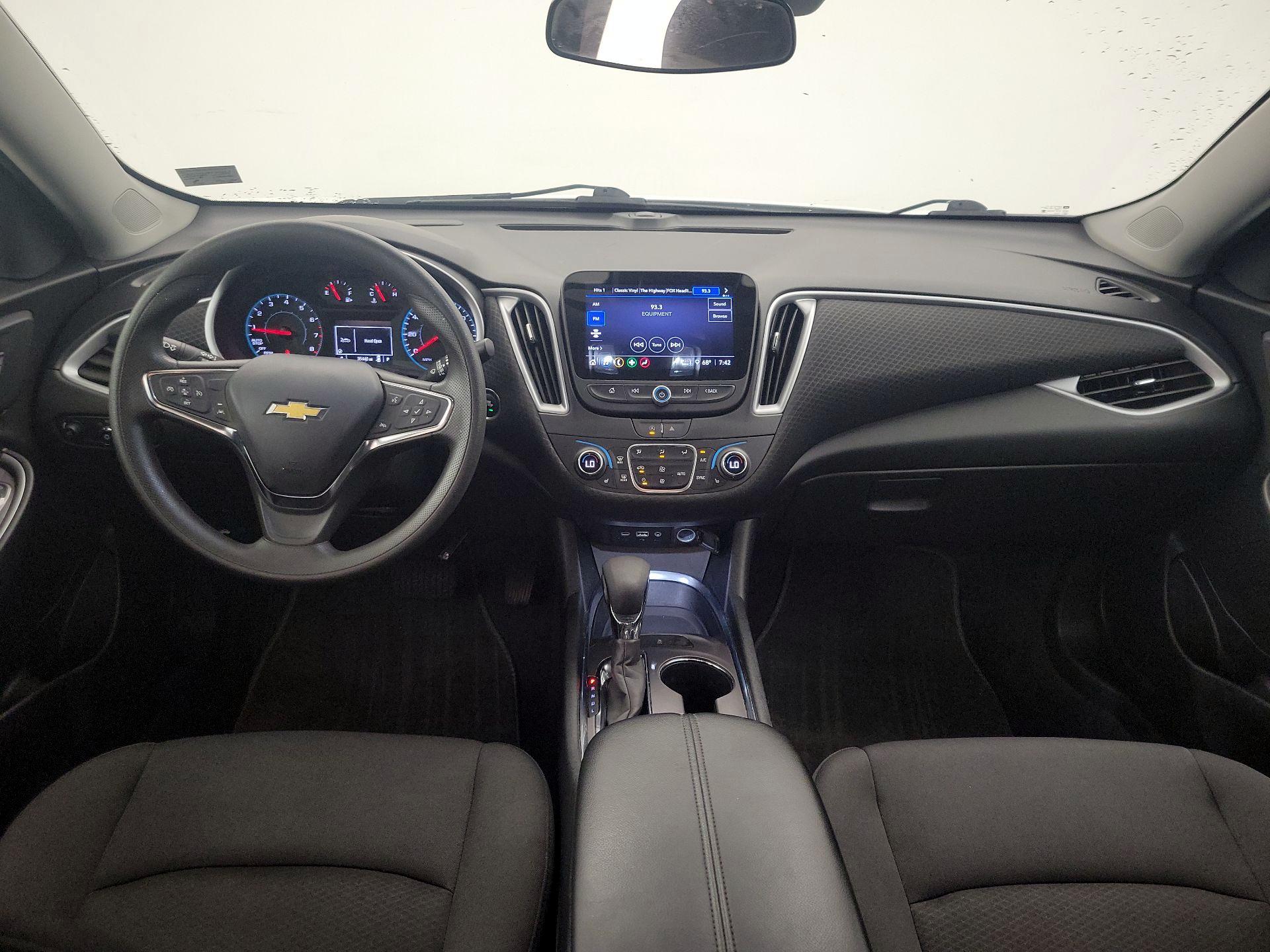 Thumbnail: 2023 Chevrolet Malibu - 9