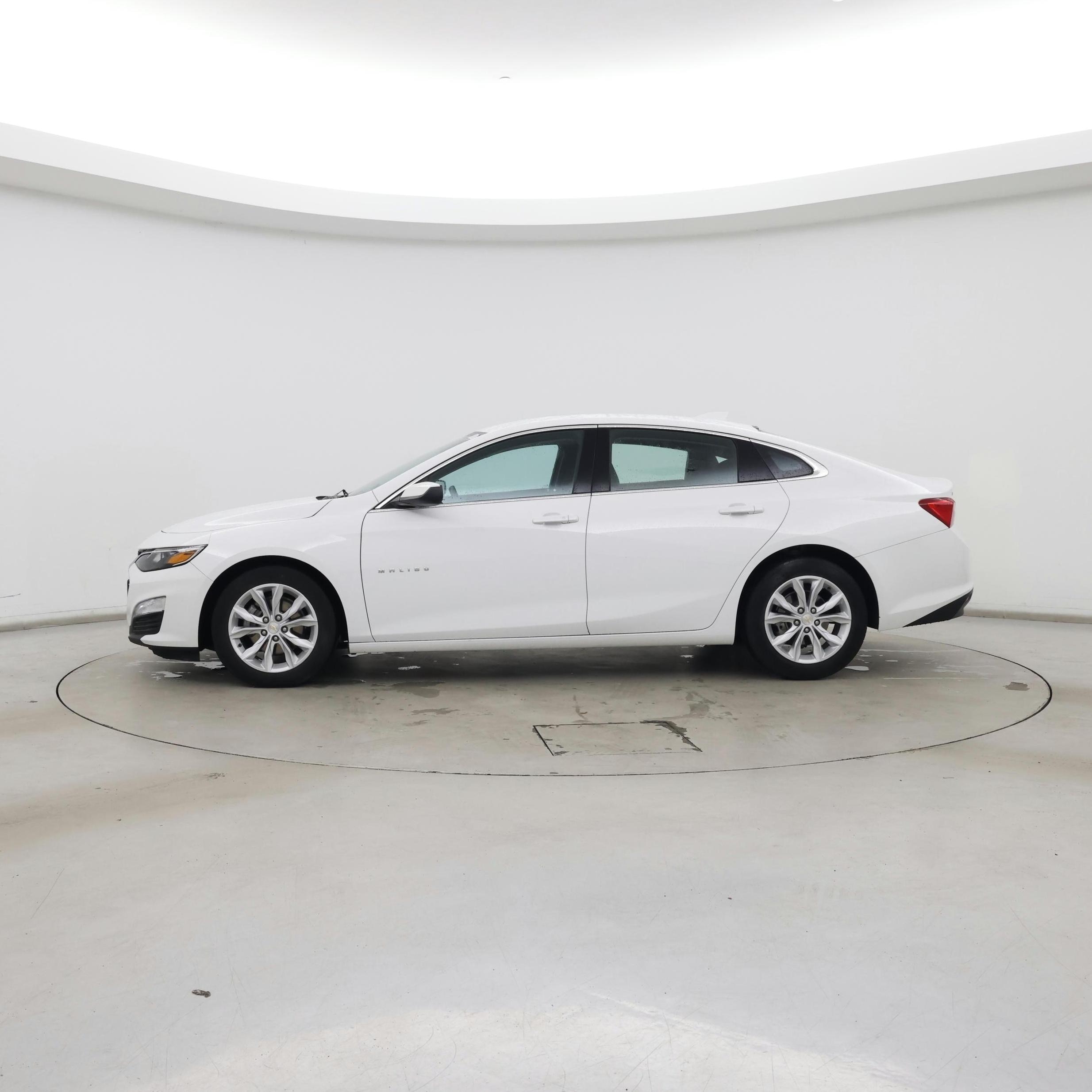 Thumbnail: 2023 Chevrolet Malibu - 3