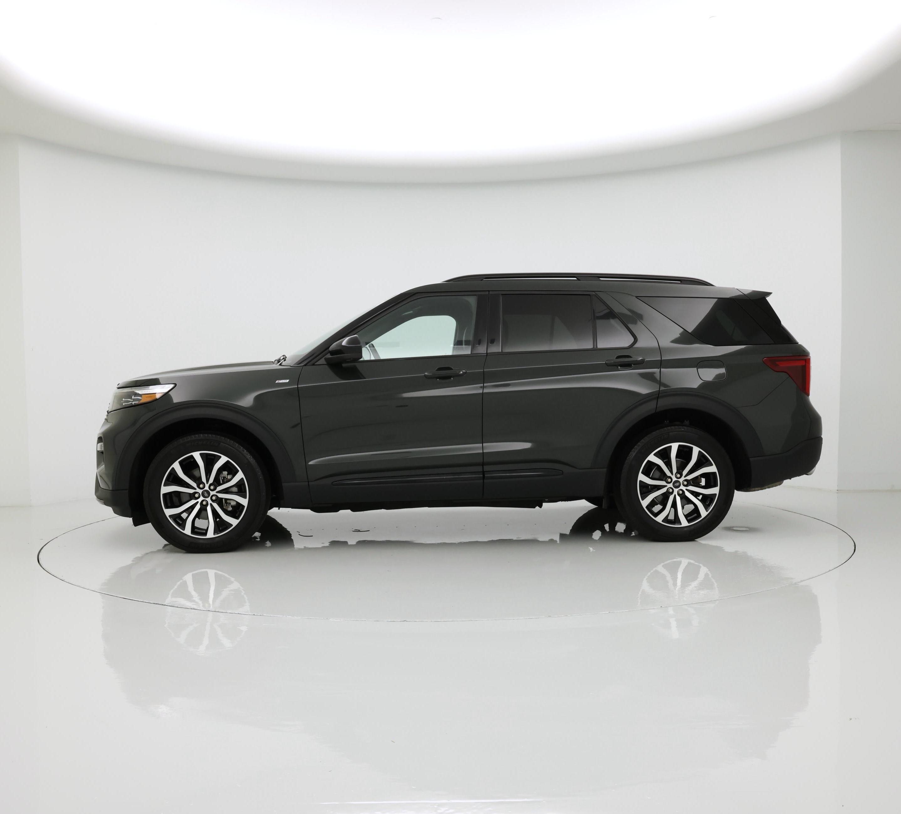 Thumbnail: 2022 Ford Explorer - 3