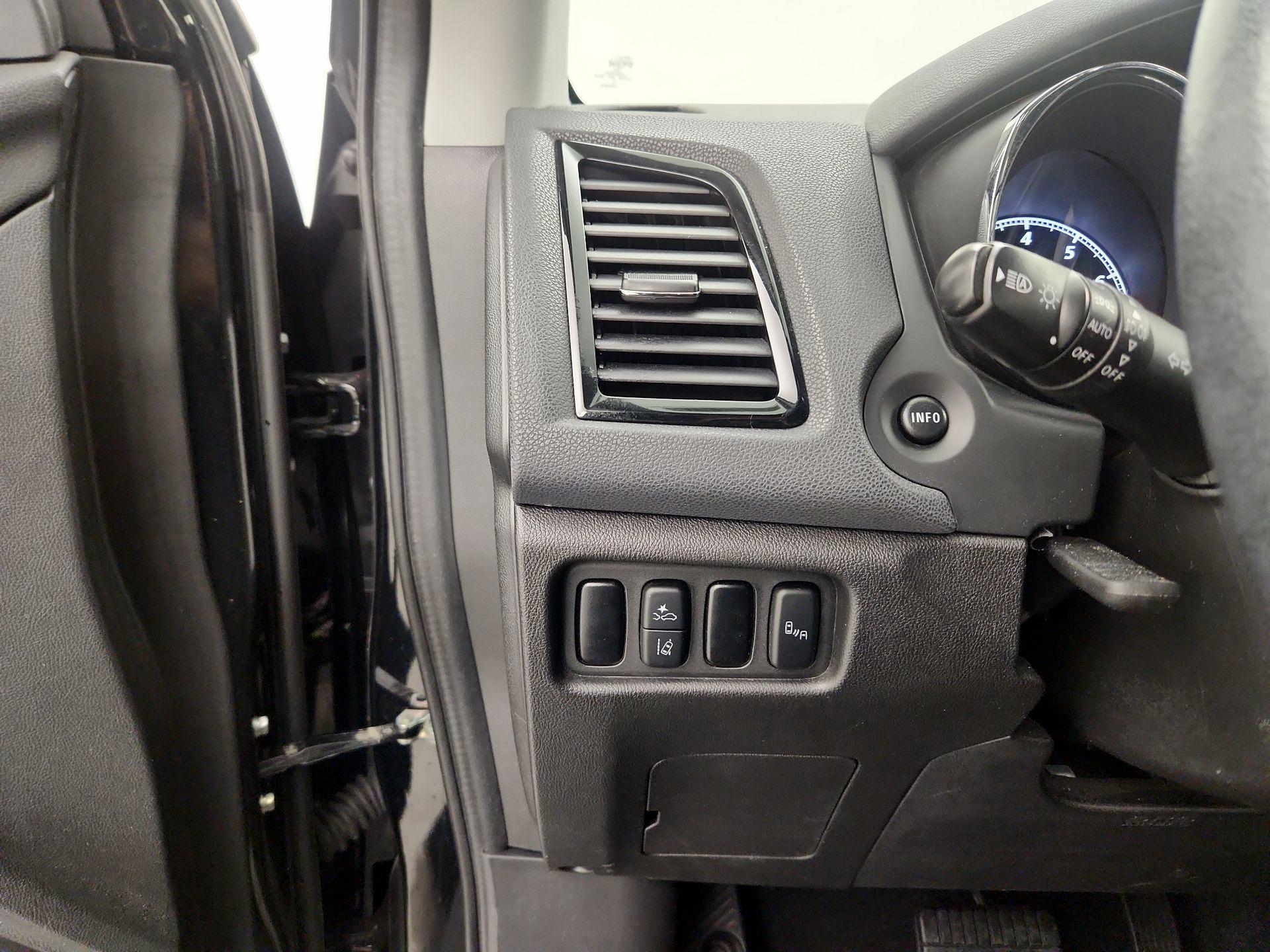 Thumbnail: 2022 Mitsubishi Outlander Sport - 13