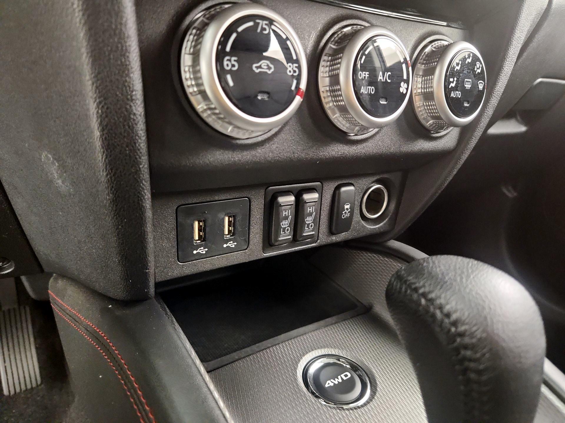 Thumbnail: 2022 Mitsubishi Outlander Sport - 18