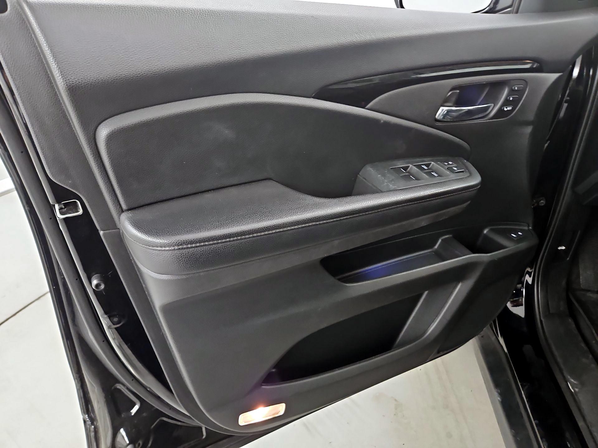 Thumbnail: 2022 Honda Pilot - 12