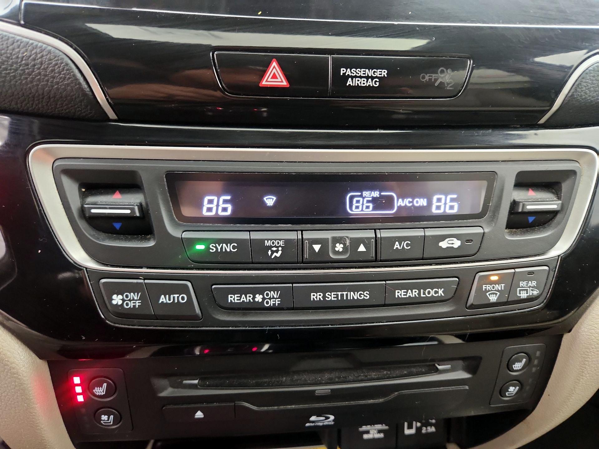 Thumbnail: 2022 Honda Pilot - 17