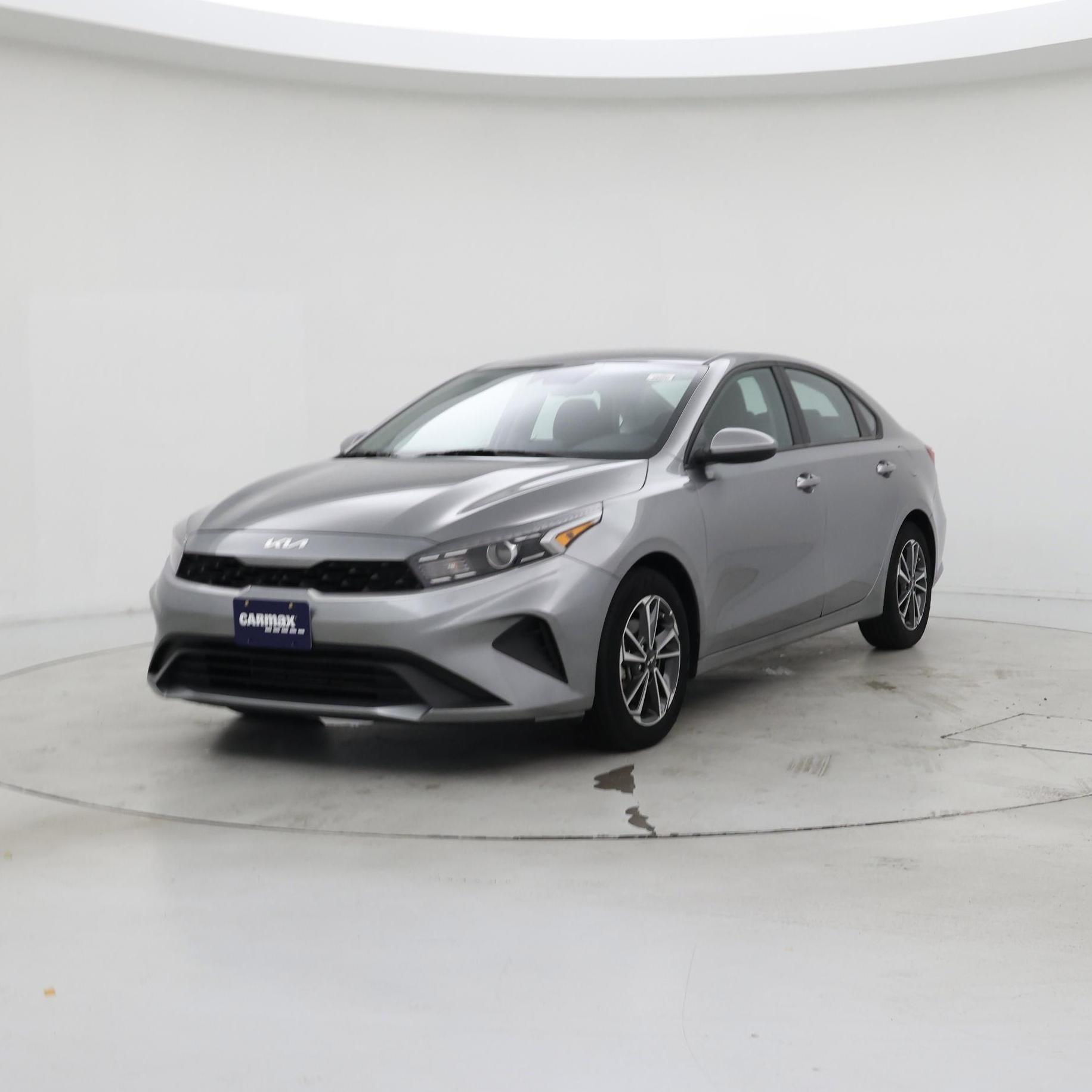 Thumbnail: 2022 Kia Forte - 4