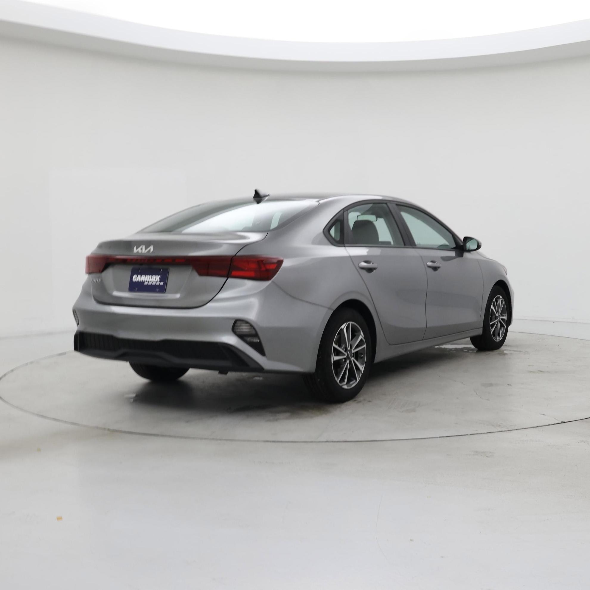 Thumbnail: 2022 Kia Forte - 8