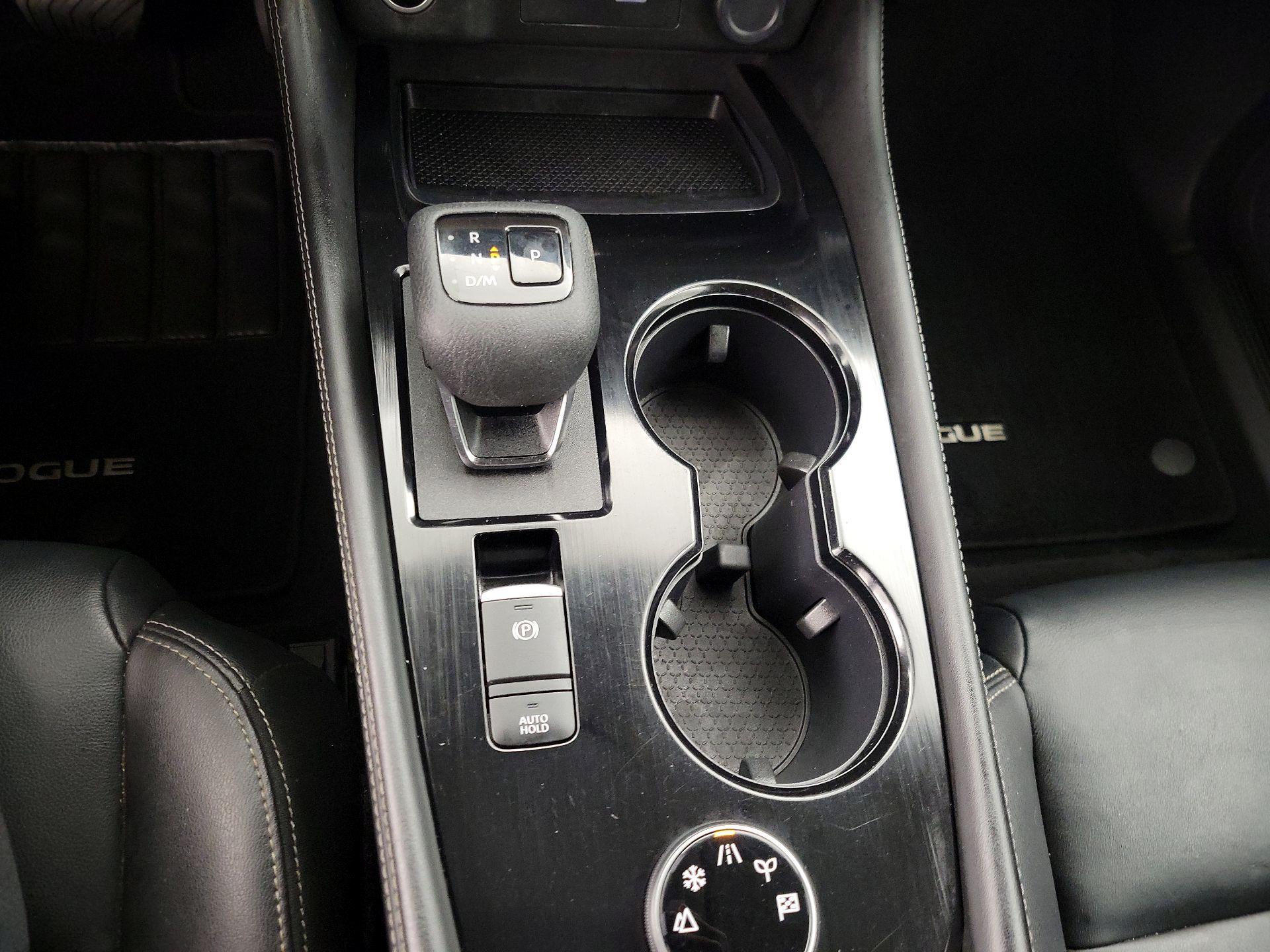 Thumbnail: 2022 Nissan Rogue - 17