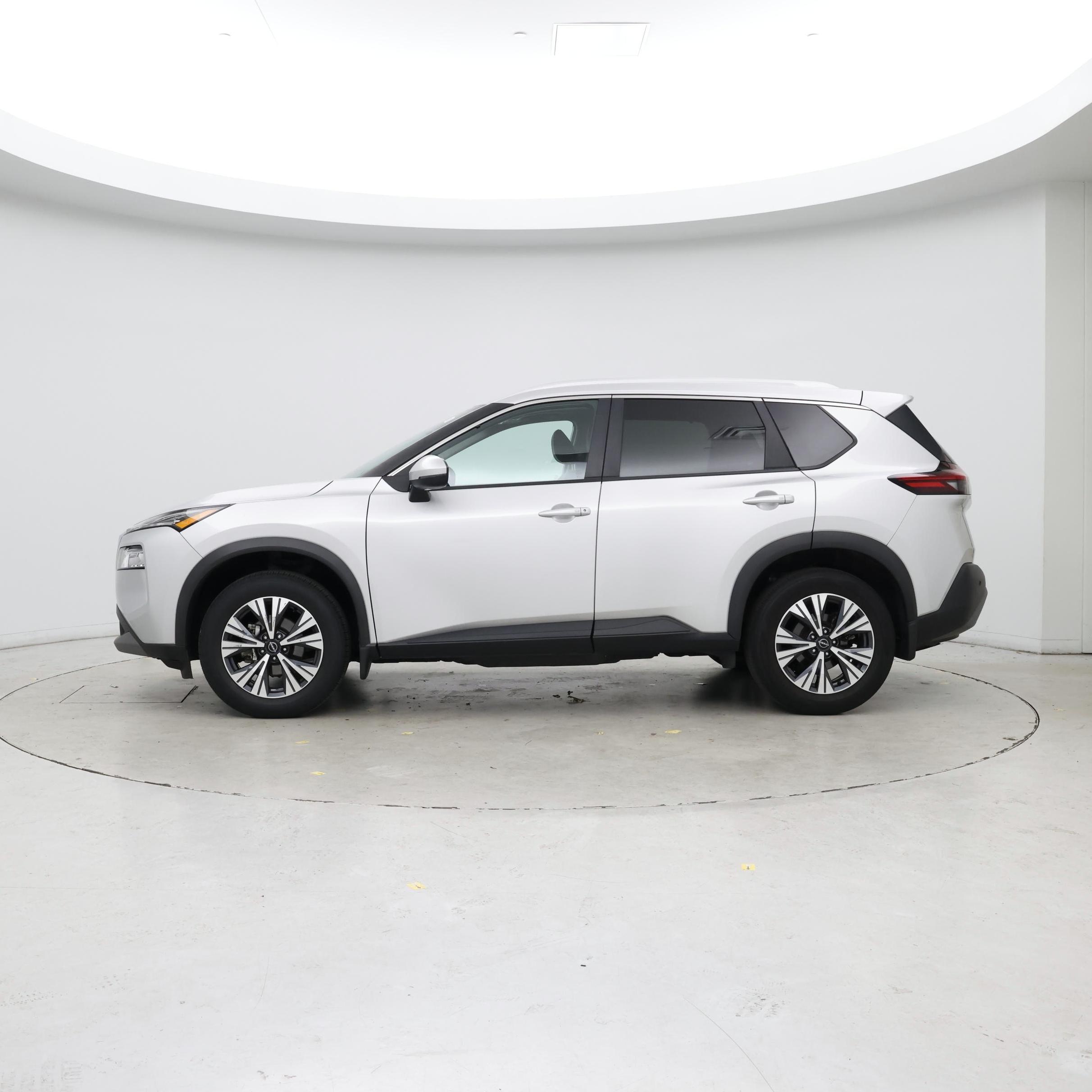 Thumbnail: 2022 Nissan Rogue - 3