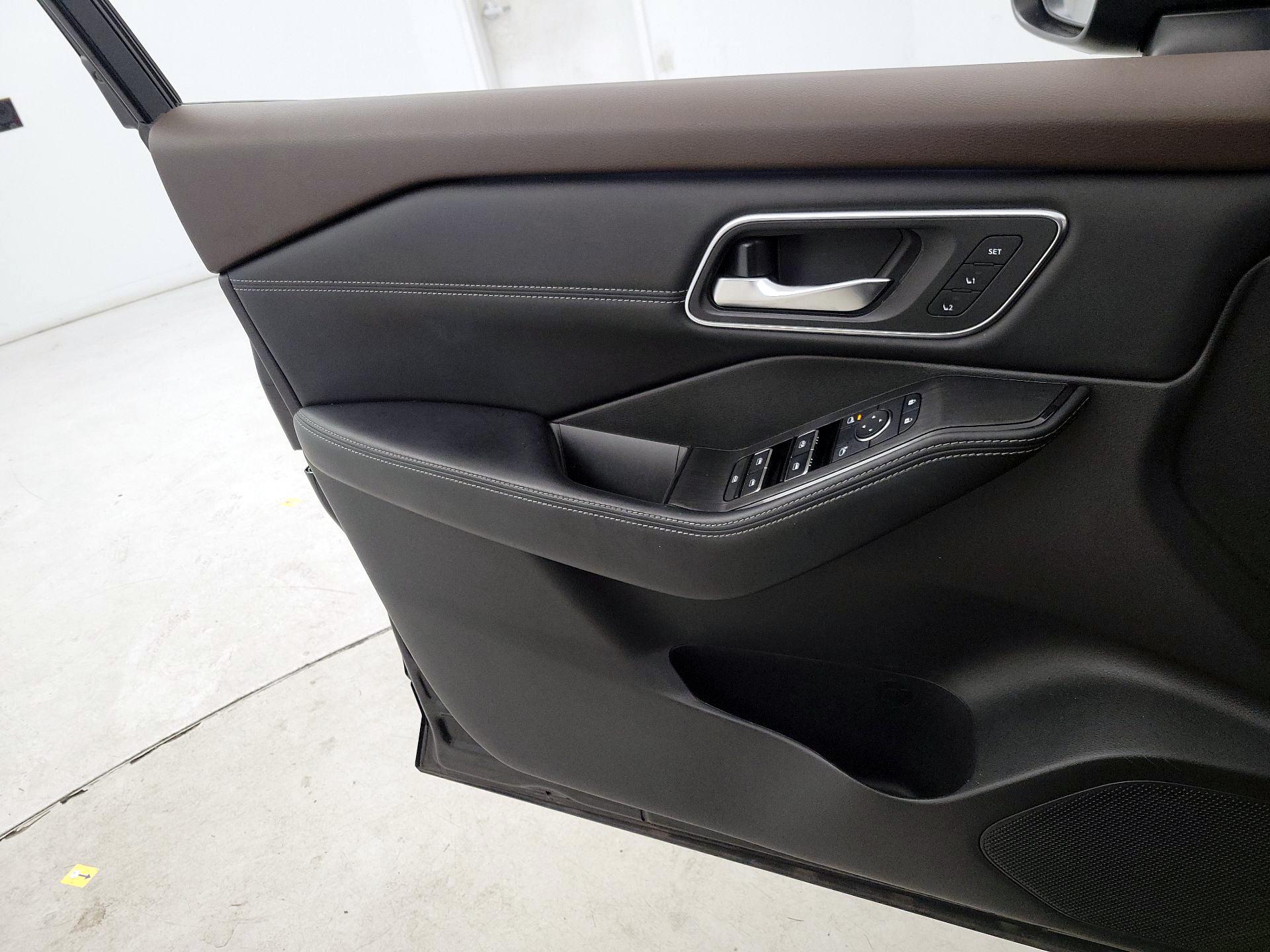 Thumbnail: 2023 Nissan Rogue - 12